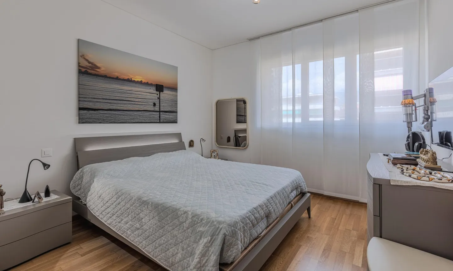 GRANDE E MODERNO 4.5 LOCALI CON TERRAZZA A LUGANO CENTRO - Foto 6 di 9