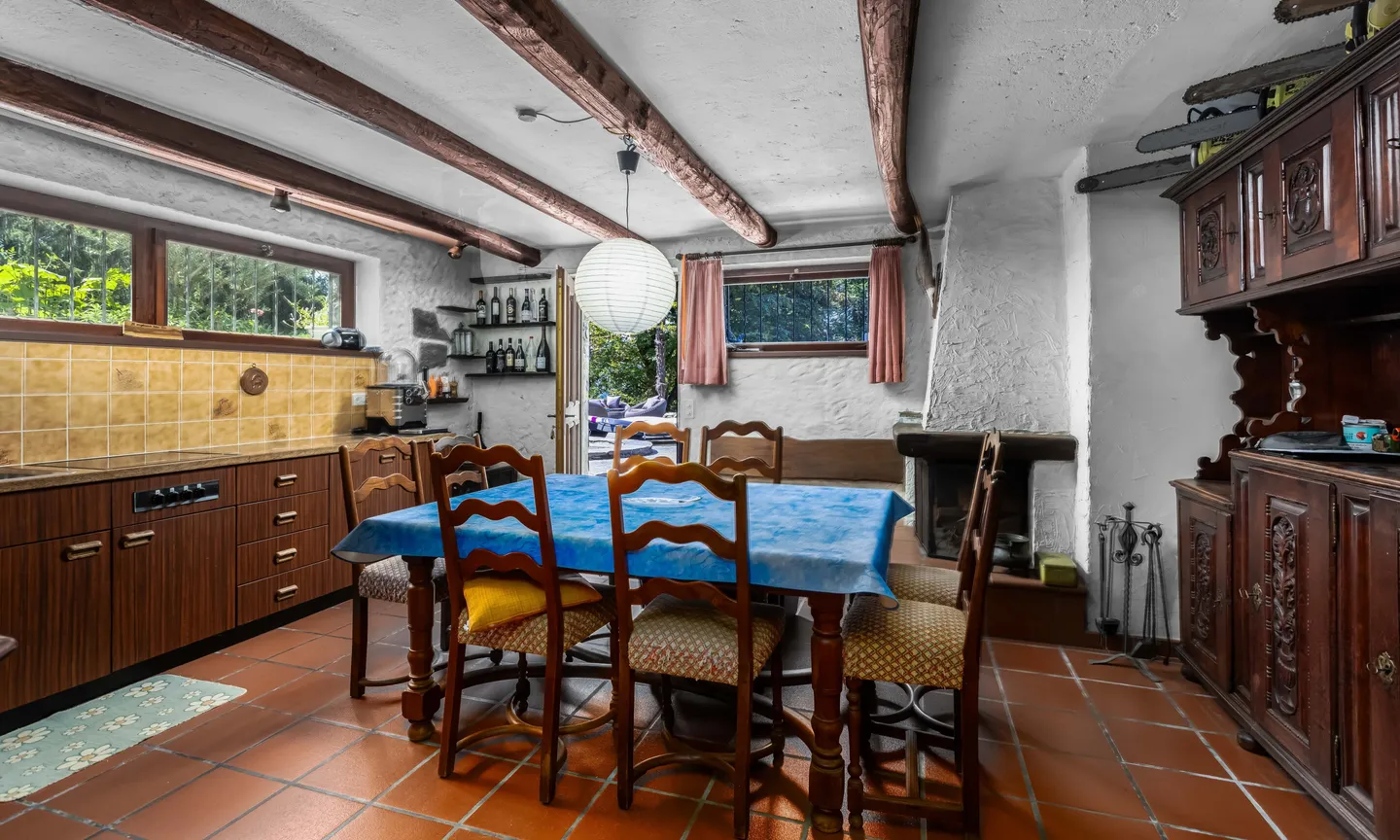STUNNING VILLA WITH 11.5 ROOMS AND POOL IN PURASCA - Photo 8 of 11