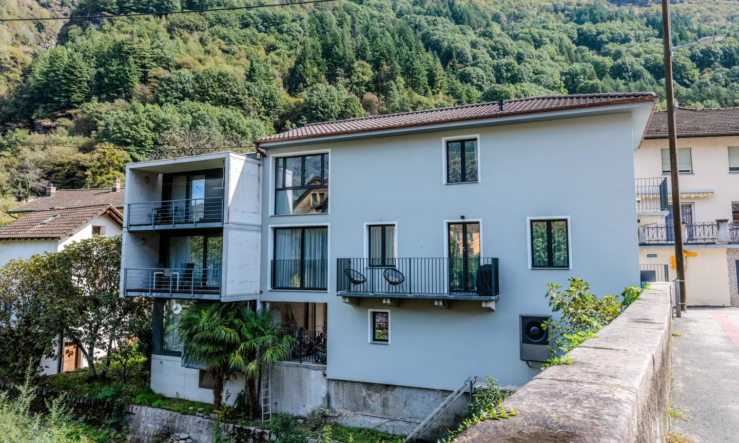NUOVA CASA UNIFAMILIARE 5.5 LOCALI IN RIVIERA - Foto 4 di 9
