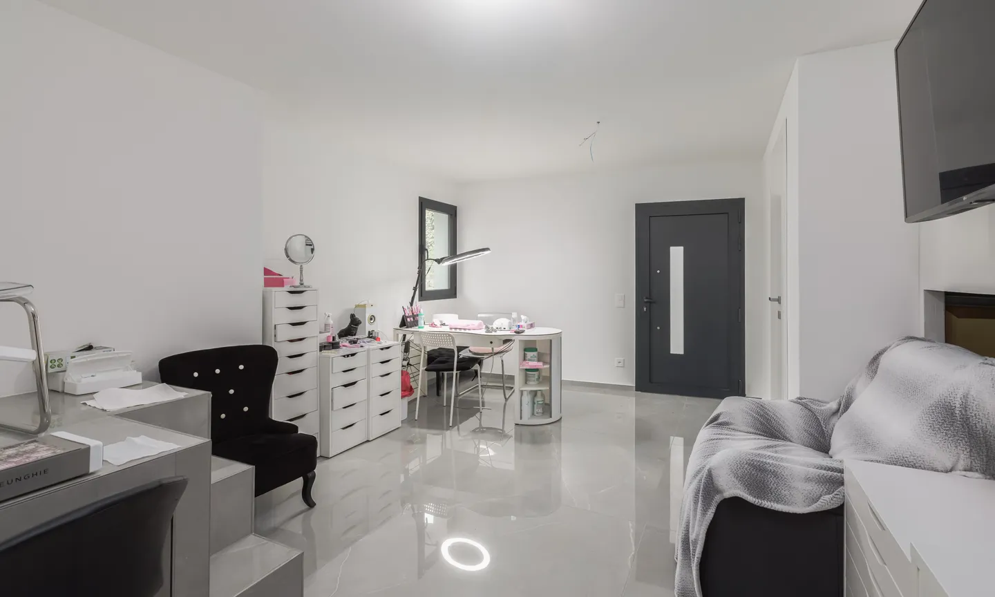 NUOVA CASA UNIFAMILIARE 5.5 LOCALI IN RIVIERA - Foto 9 di 9