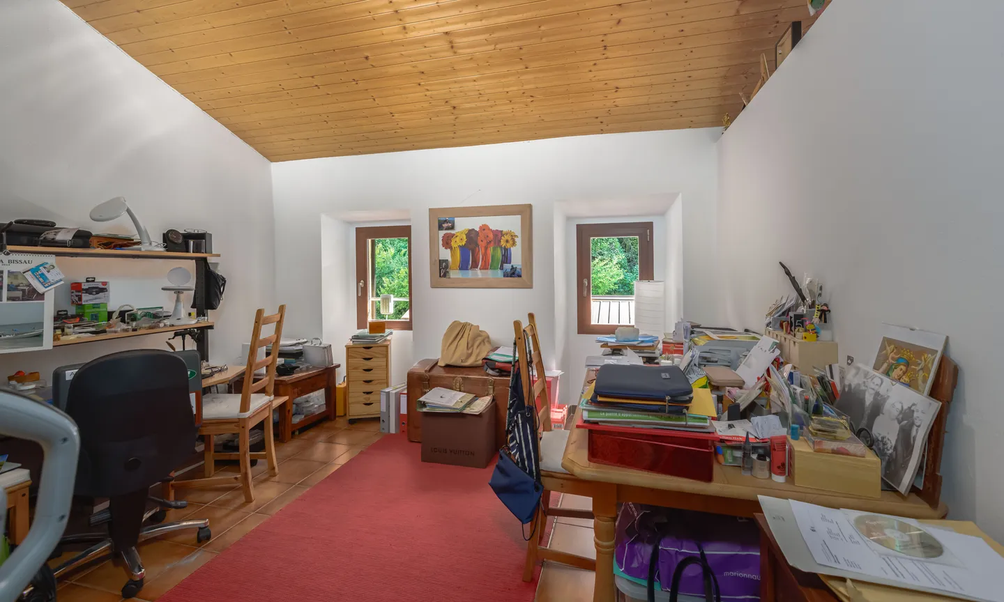 MAISON ROMANTIQUE 4.5 PIÈCES AVEC JARDIN À ARZO - Photo 5 sur 9
