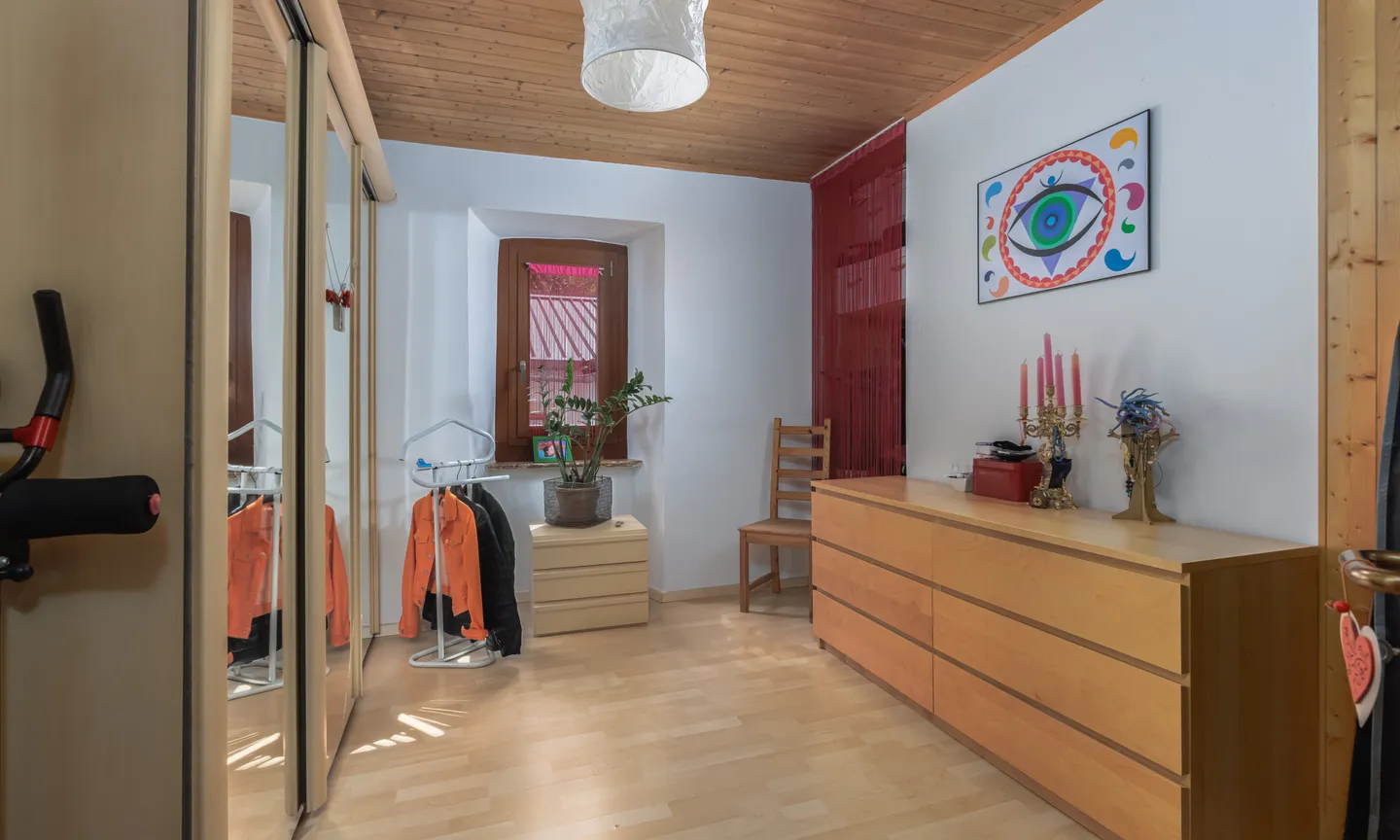 MAISON ROMANTIQUE 4.5 PIÈCES AVEC JARDIN À ARZO - Photo 8 sur 9