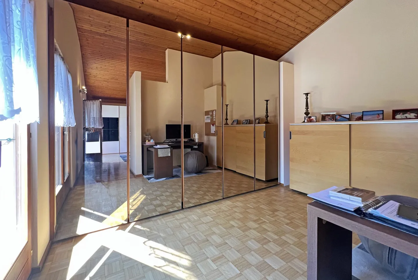 SCHÖNE VILLA MIT 4.5 ZIMMERN UND GROSSER HOBBYRAUM IN NOVAZZANO - Foto 11 von 13