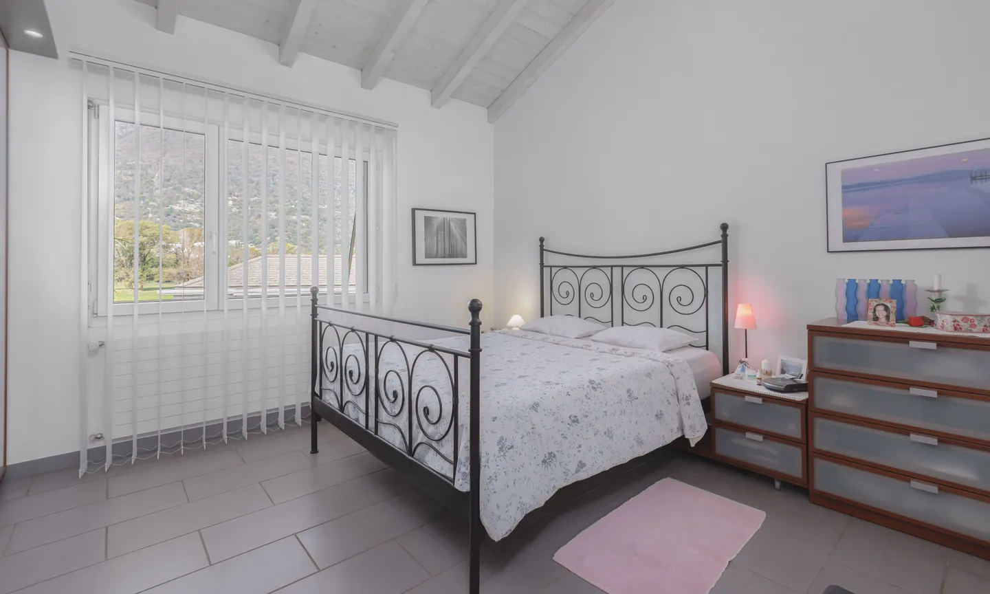 MAISON BIFAMILIALE SPACIEUSE AVEC JARDIN ET GROTTE À GIUBIASCO - Photo 7 sur 9