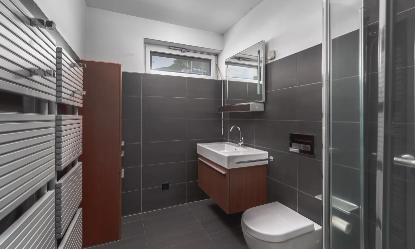 BRIGHT AND SPACIOUS 6.5 VILLA IN THE GREEN AT PONTE CAPRIASCA - Photo 10 of 11