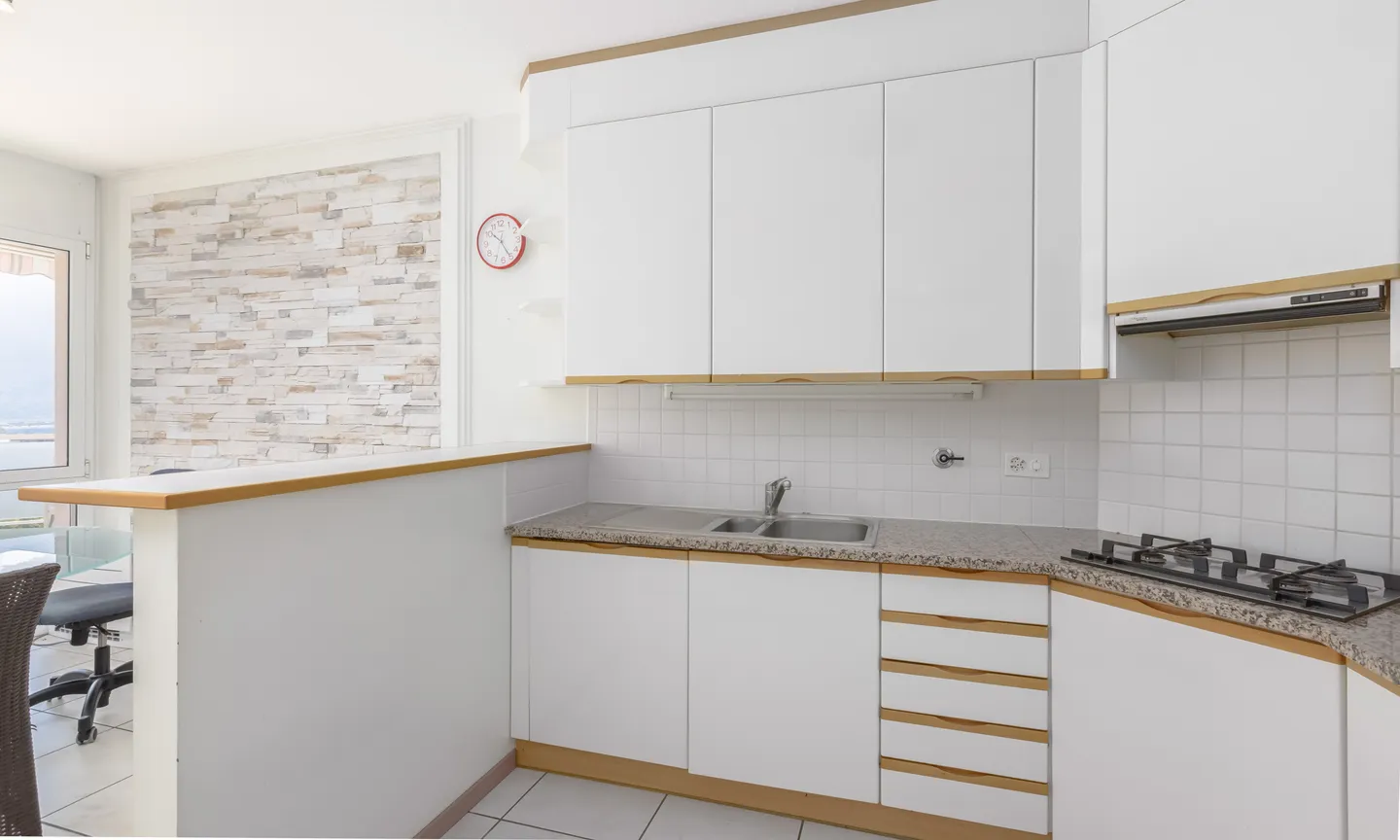 GELEGENHEIT - 4.5-ZIMMER-WOHNUNG MIT SEEBLICK IN LUGANO - Foto 4 von 9