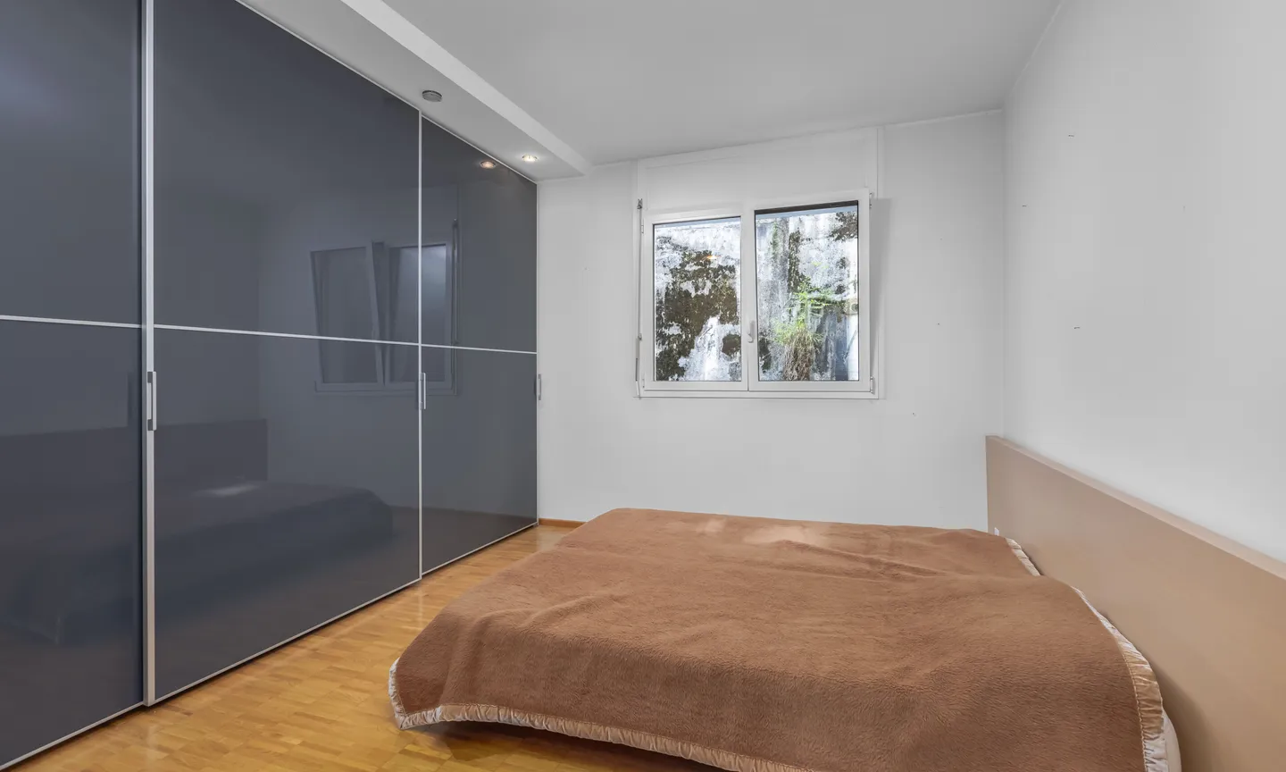 GELEGENHEIT - 4.5-ZIMMER-WOHNUNG MIT SEEBLICK IN LUGANO - Foto 5 von 9