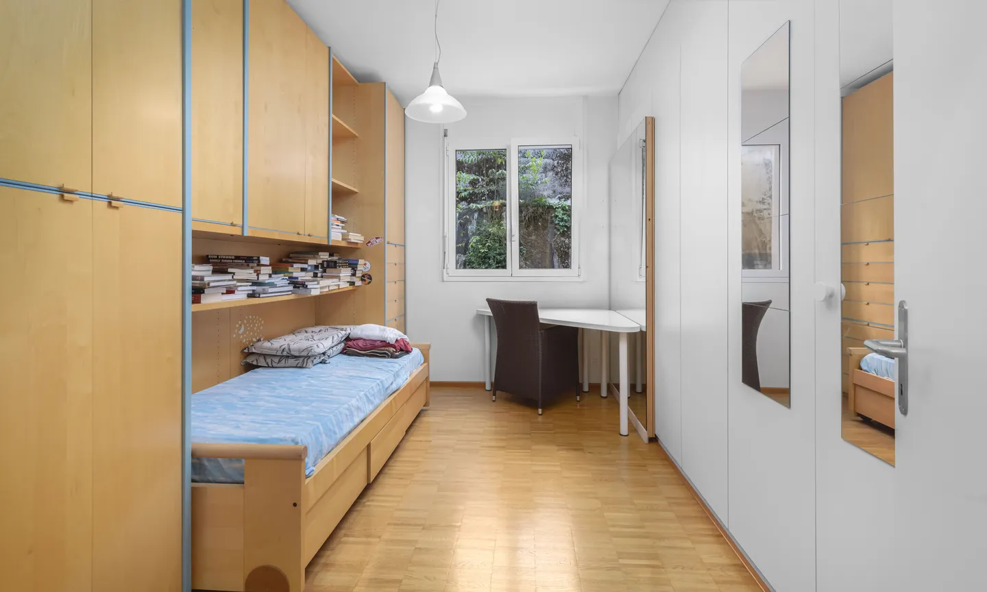 GELEGENHEIT - 4.5-ZIMMER-WOHNUNG MIT SEEBLICK IN LUGANO - Foto 6 von 9
