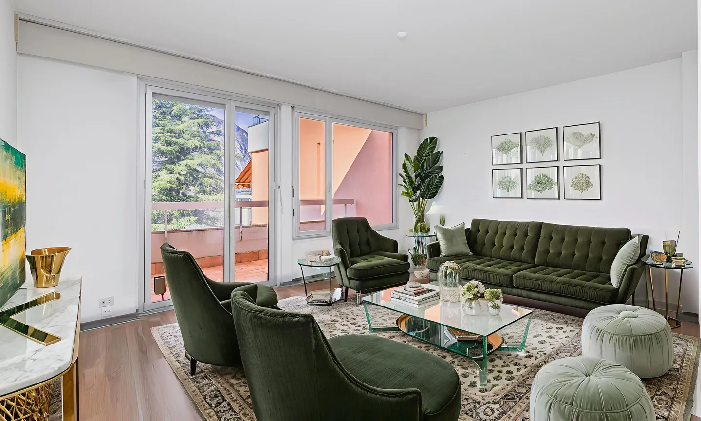 OCCASION - 4.5-ROOM APARTMENT WITH LAKE VIEW IN BISSONE - Photo 3 of 9