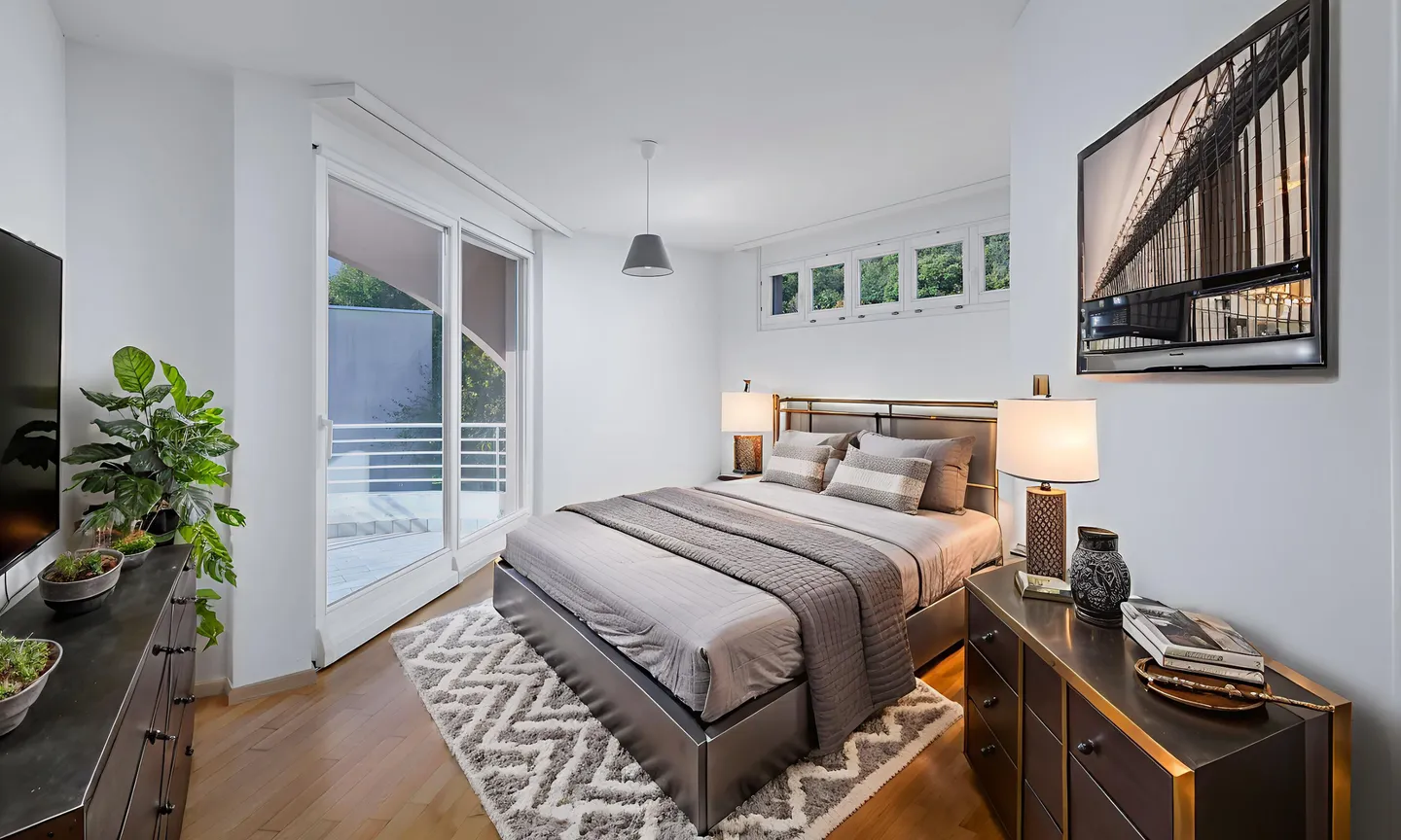 SINGLE FAMILY HOUSE WITH 6.5 ROOMS AND GARDEN IN BEDANO - Photo 5 of 12