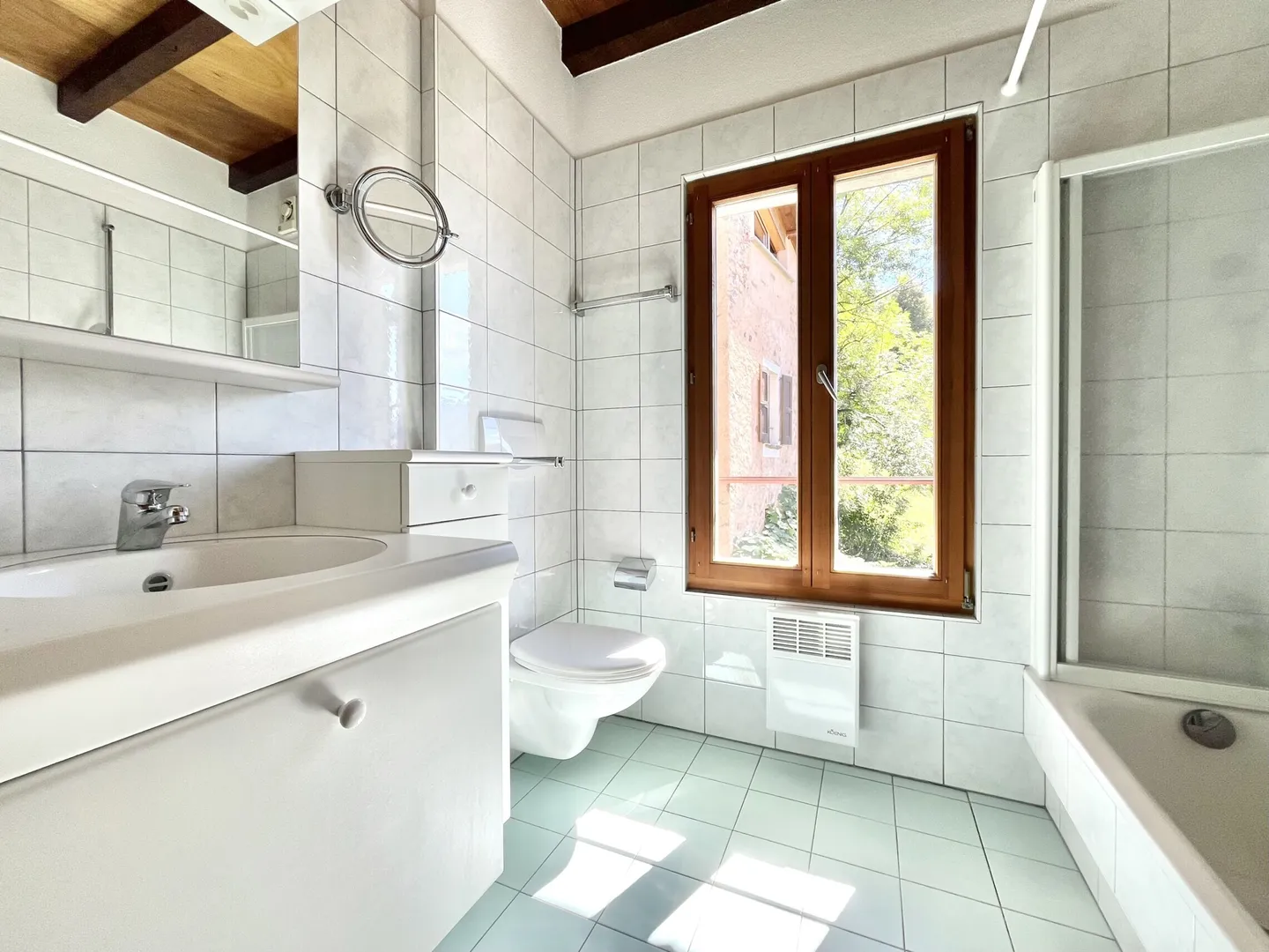 FOR RENT TICINESE HOUSE OF 3.5 ROOMS WITH COURTYARD IN BARBENGO - Photo 9 of 9