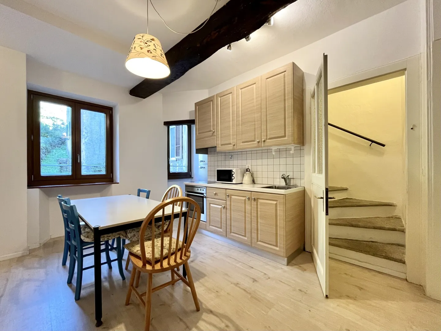 MAISON ROMANTIQUE DE 4,5 PIÈCES À PUGERNA - Photo 1 sur 9