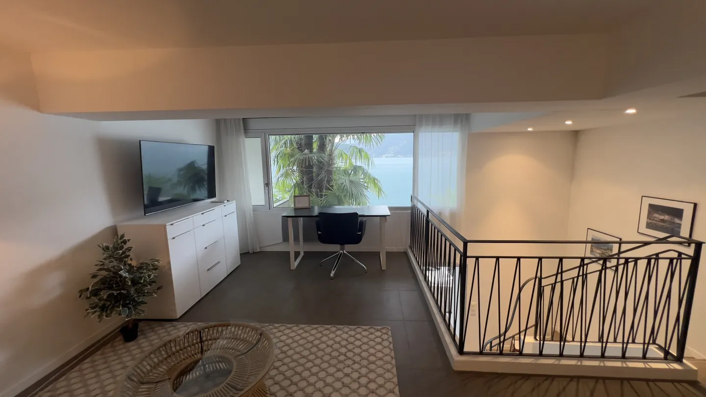 EXKLUSIVE VILLA MIT 4,5 ZIMMERN UND ZUGANG ZUM SEE IN MAROGGIA - Foto 7 von 13