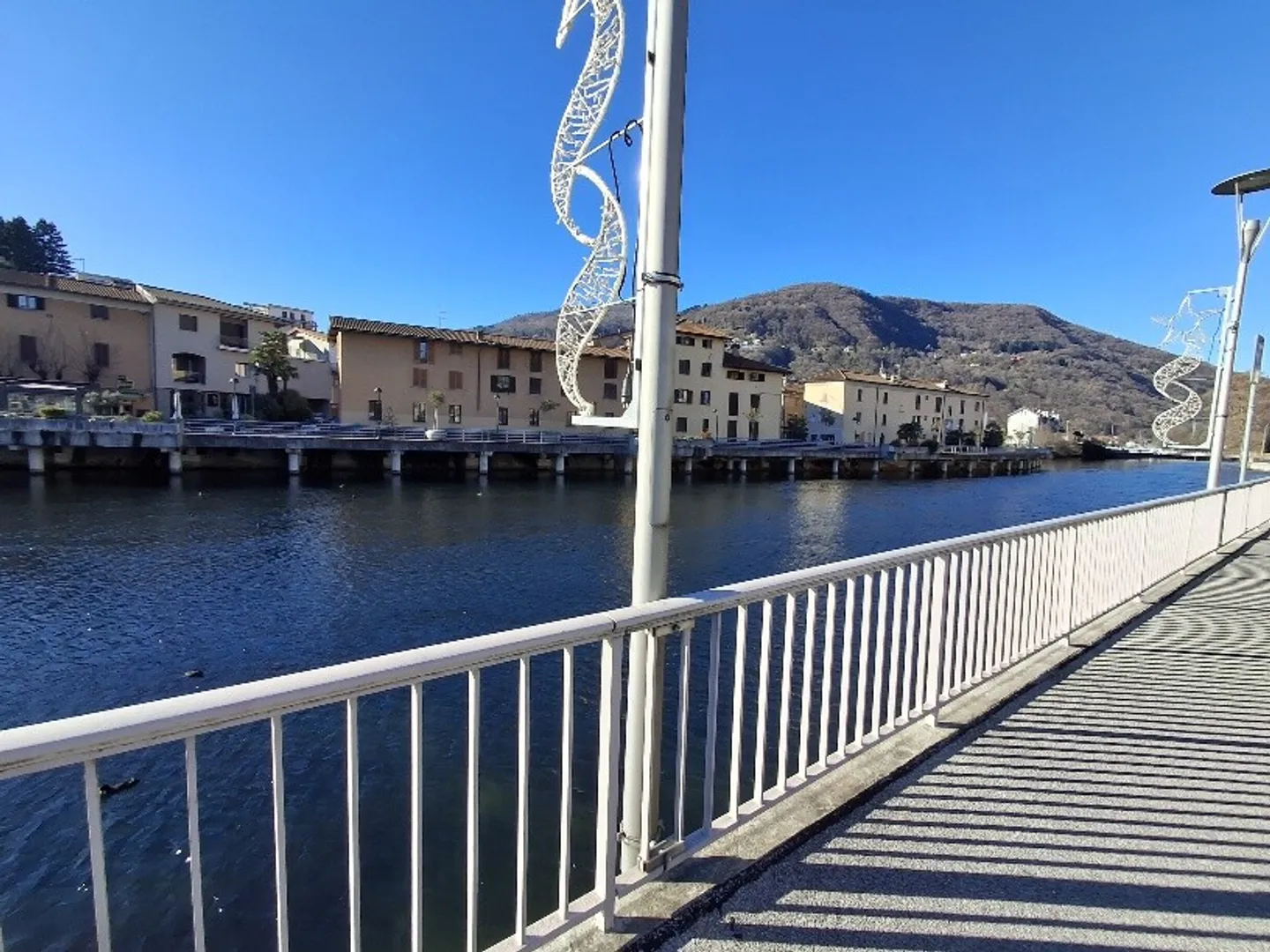 2 CASE DI NUCLEO + RUSTICO DA RISTRUTTURARE A PONTE TRESA - Foto 8 di 9