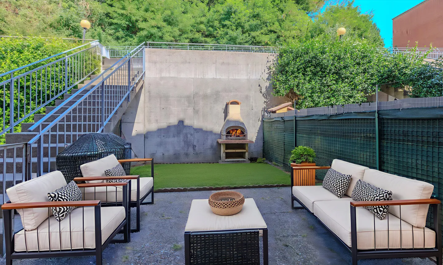 AMPIA VILLETTA A SCHIERA 5.5 LOCALI CON GIARDINO A SESEGLIO - Foto 4 di 9