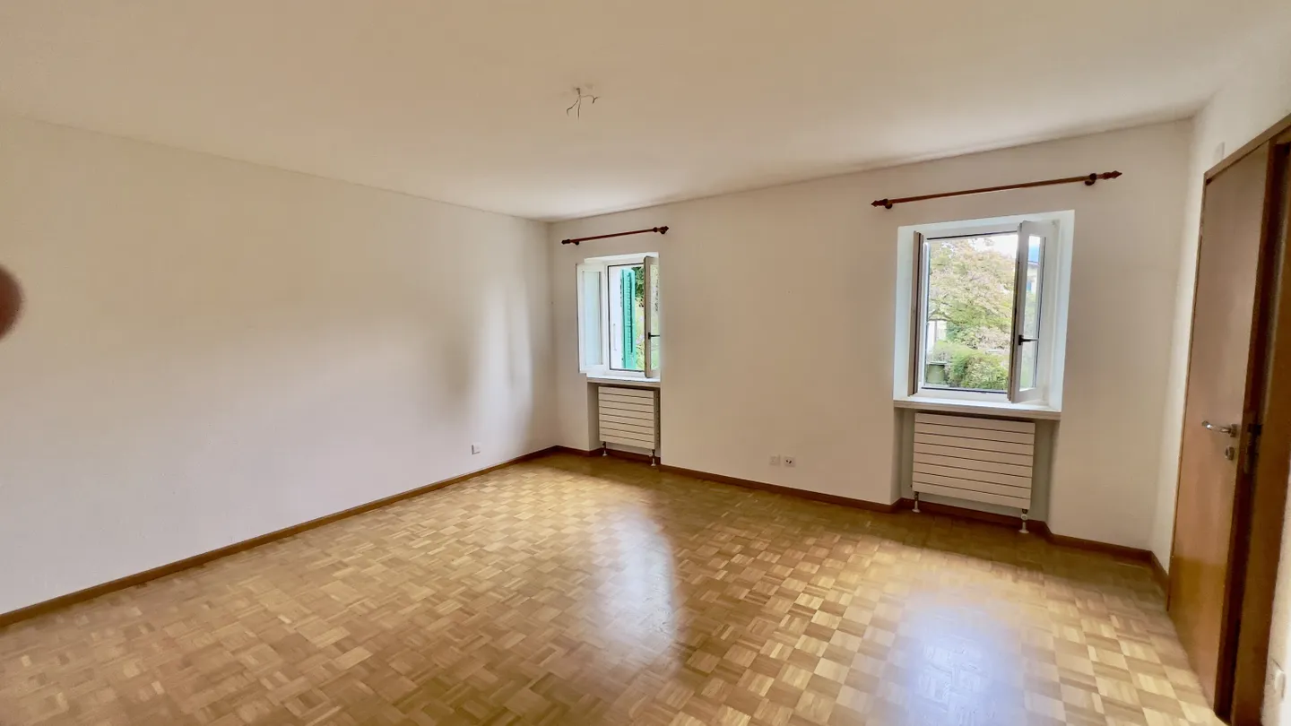SPACIOUS 3.5-ROOM DUPLEX IN THE HEART OF PURASCA - Photo 5 of 11
