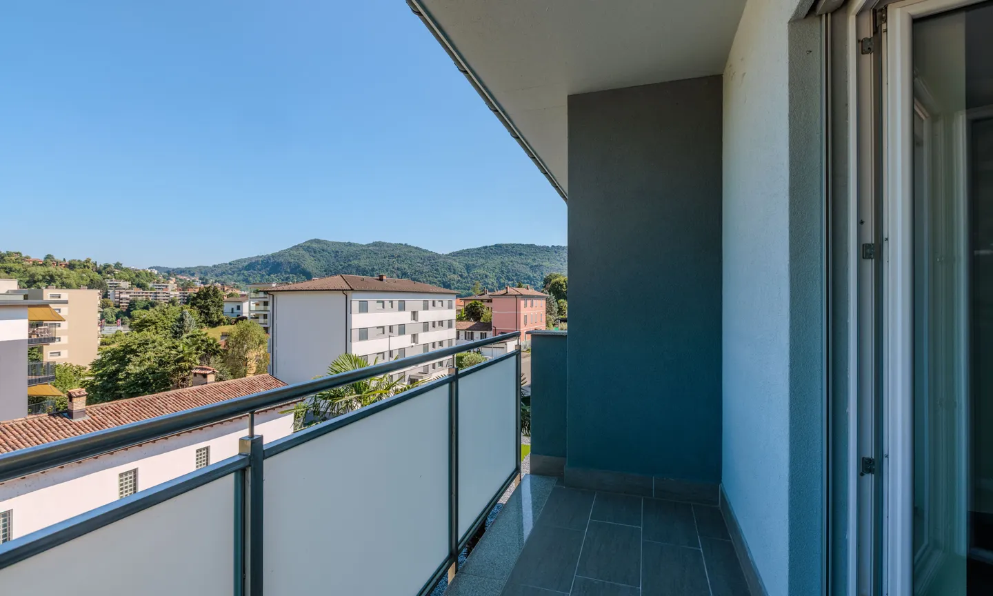 NUOVO 3.5 LOCALI AL 3 PIANO CON VISTA APERTA A VACALLO - Foto 2 di 8