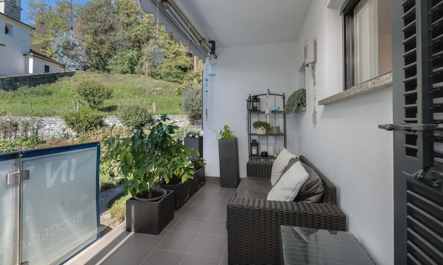 SINGLE-FAMILY HOUSE WITH 6.5 ROOMS, GARDEN, AND VEGETABLE GARDEN IN BANCO - Photo 4 of 12