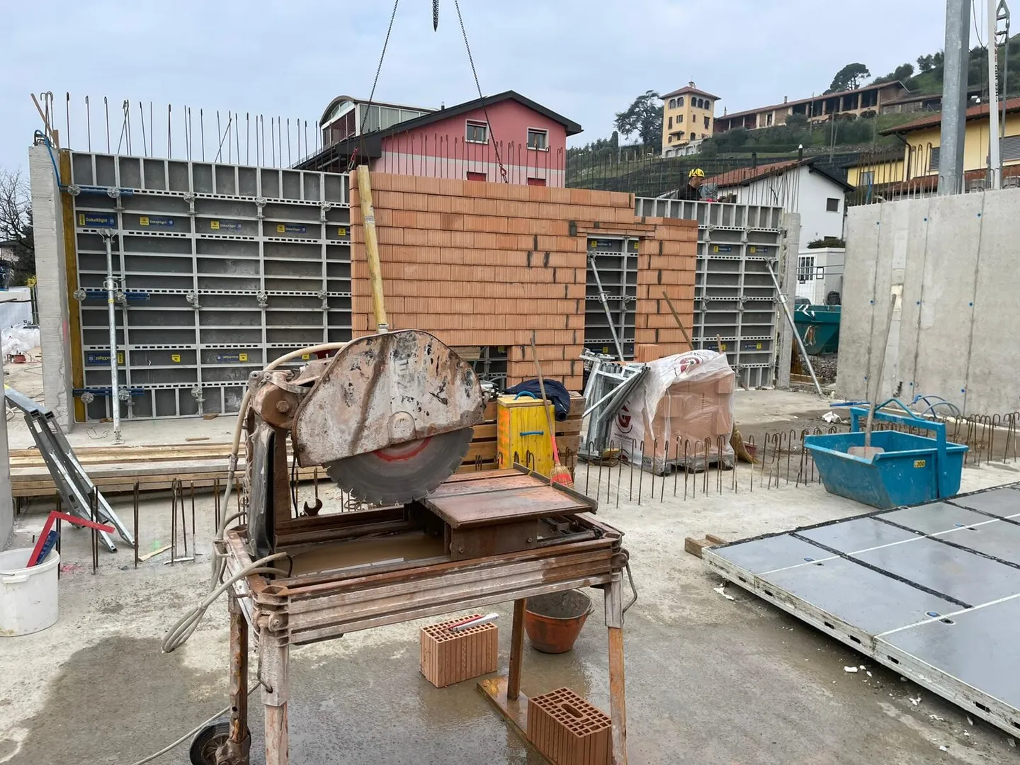 Villa moderna con giardino privato - Foto 9 di 13