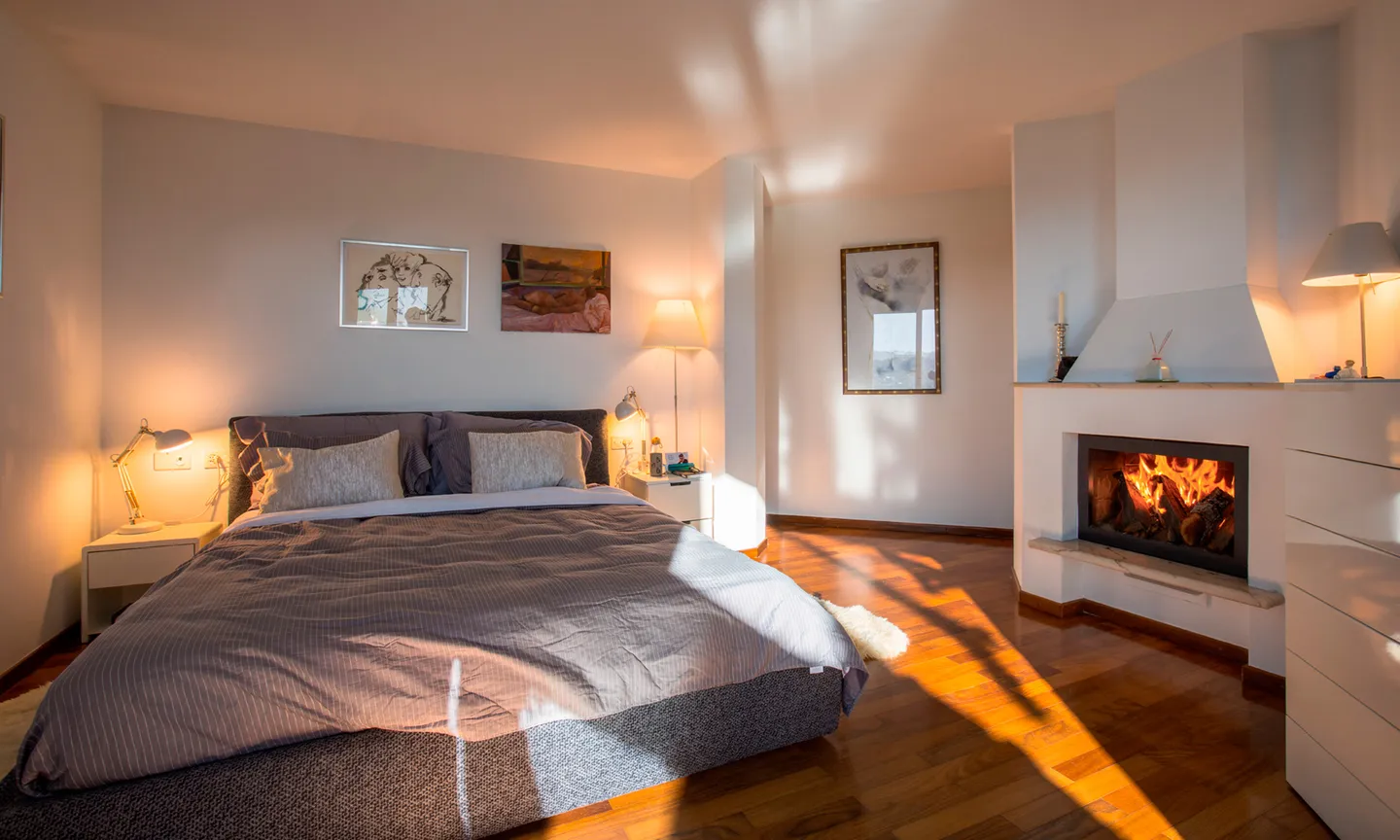 STUPENDA VILLA 6.5 LOCALI CON PISCINA E VISTA LAGO A BIOGGIO - Foto 8 von 9