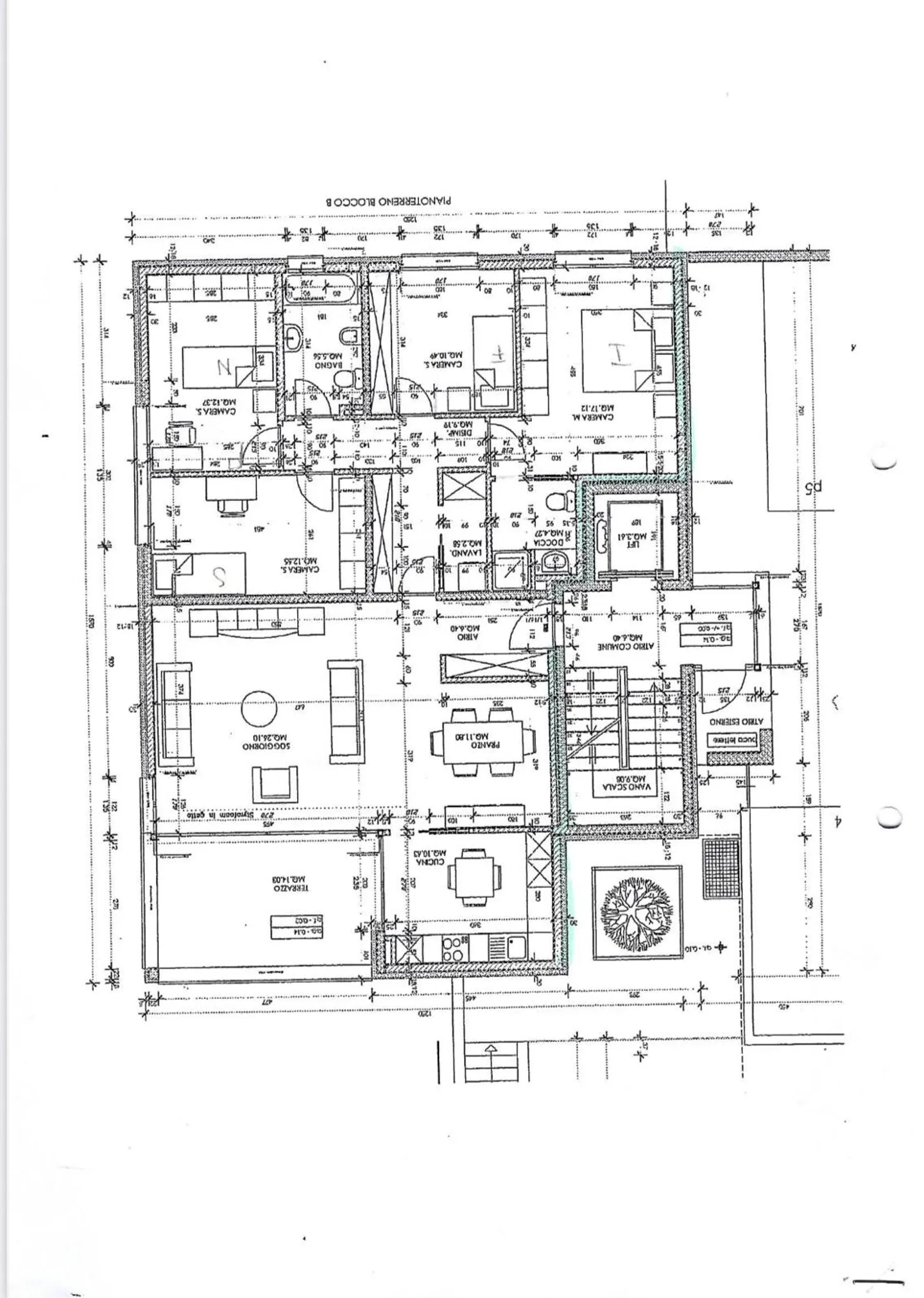 MODERNES 5,5 ZIMMER MIT GROSSER TERRASSE IN GRÜNER LAGE IN STABIO - Foto 10 von 10