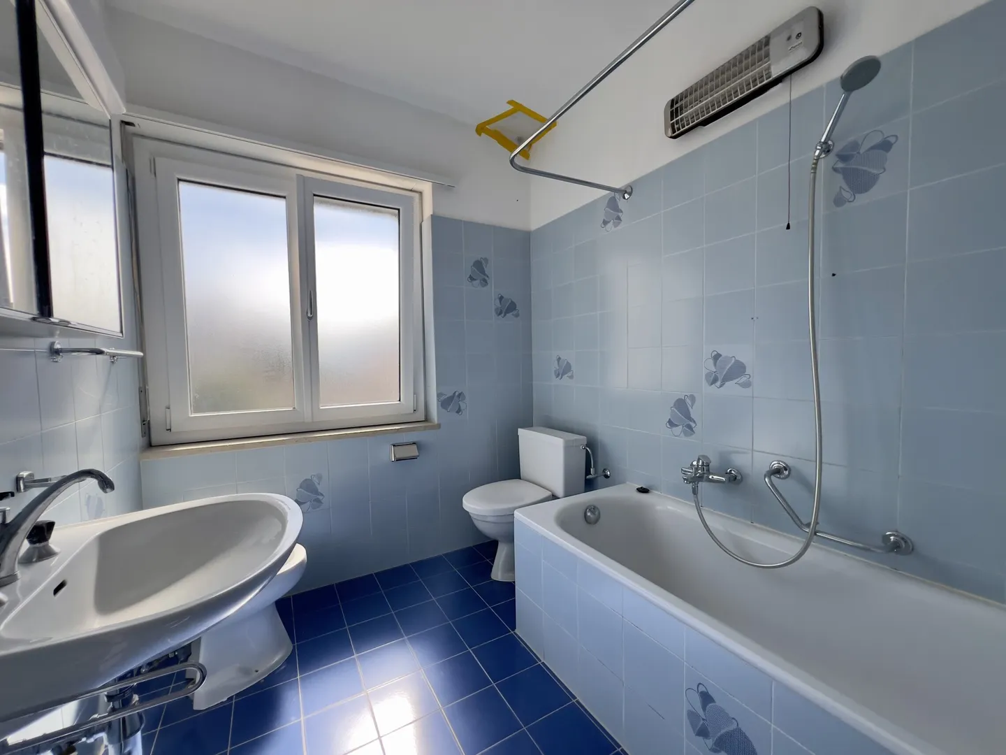 SPACIOUS 3.5-ROOM APARTMENT WITH GARAGE IN VIGANELLO - Photo 3 of 10