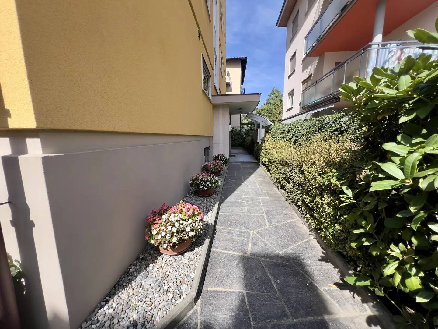 SPACIOUS 3.5-ROOM APARTMENT WITH GARAGE IN VIGANELLO - Photo 9 of 10