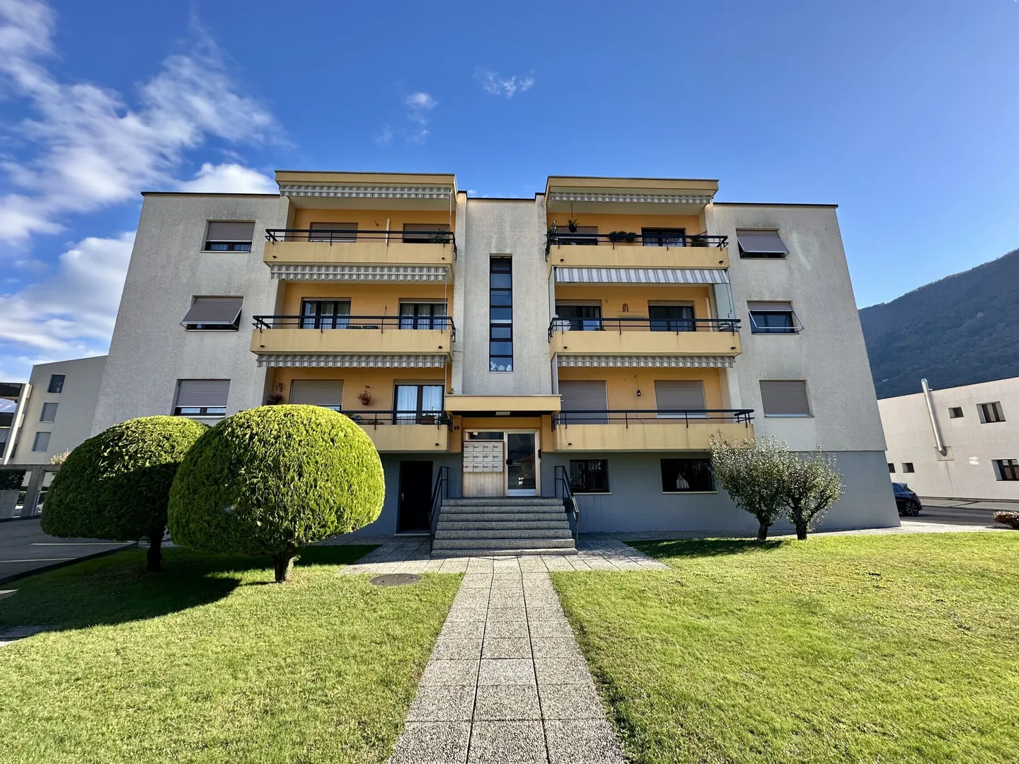 BRIGHT AND SPACIOUS 3.5 ROOMS WITH GARAGE IN SANT'ANTONINO - Photo 9 of 9