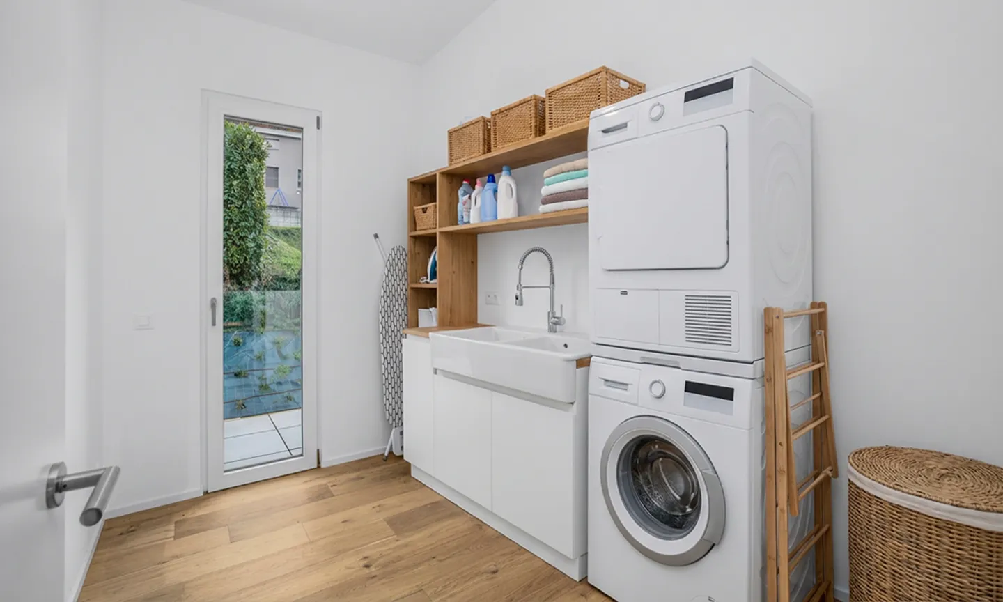 ATTICO 4.5 LOCALI CON TERRAZZE VISTA LAGO A BRUSINO ARSIZIO - Foto 4 di 9