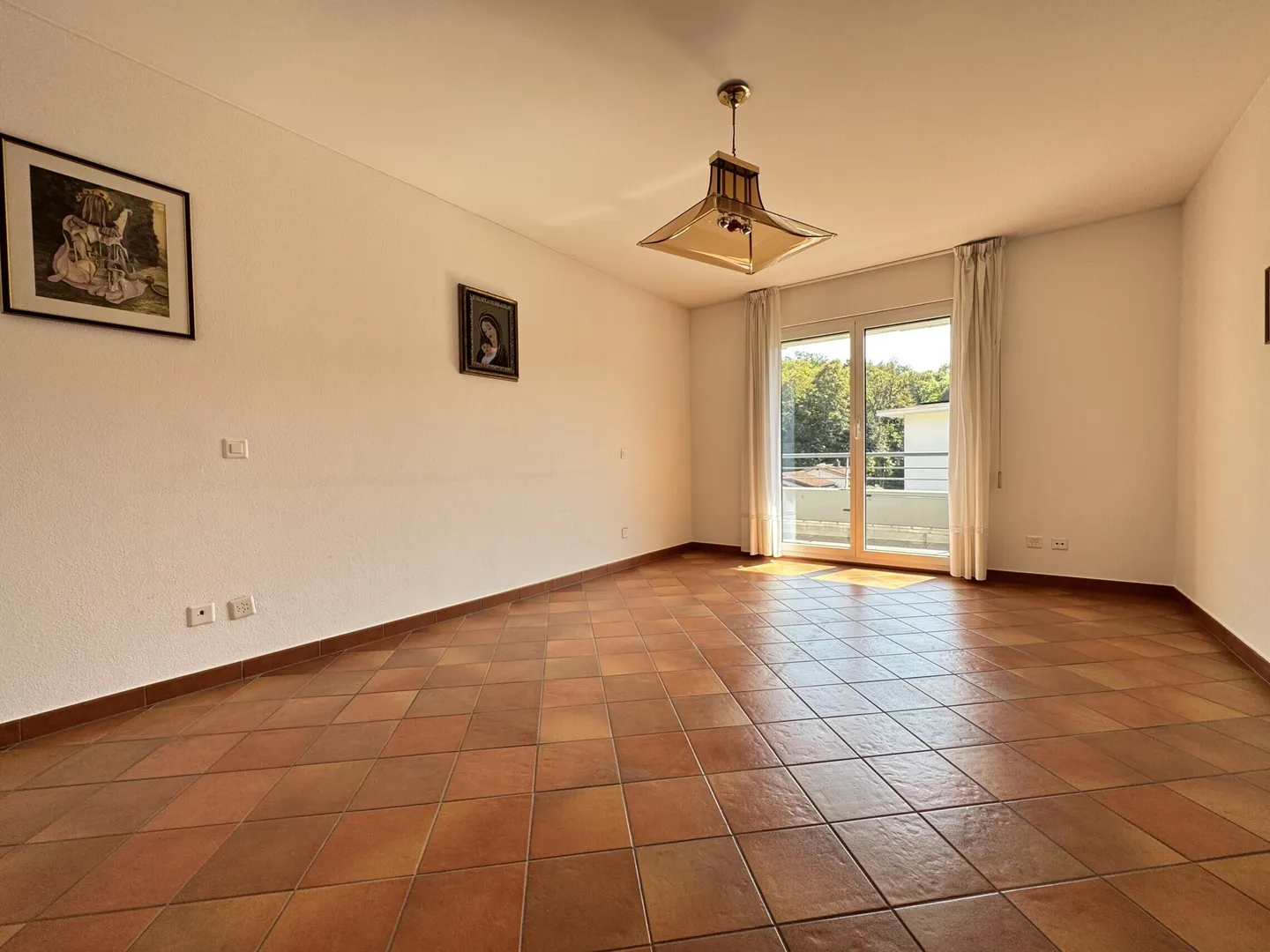 SPACIOUS ATTIC 4.5 IN RESIDENCE WITH POOL IN PONTE CAPRIASCA - Photo 7 of 9