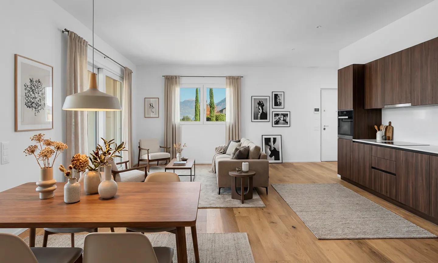 GERÄUMIGE 4.5 ZIMMER MIT GARTEN UND SEEBLICK IN BRUSINO ARSIZIO - Foto 1 von 9