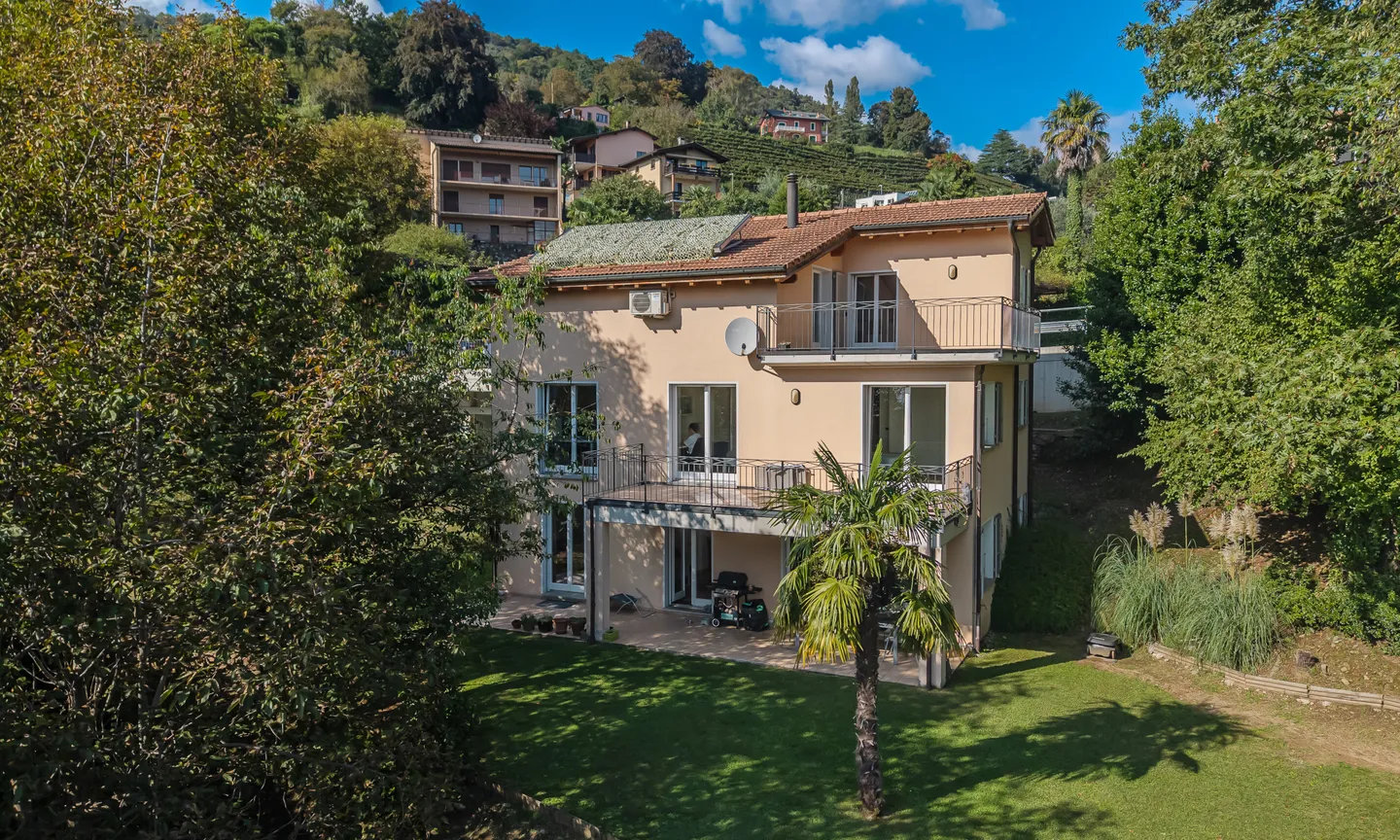 VILLA UNI/BIFAMILIARE 7.5 LOCALI VISTA LAGO A NEGGIO - Foto 9 di 9