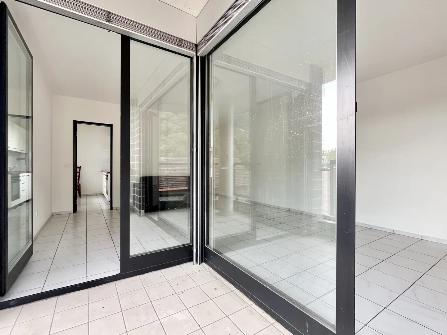 Monolocale arredato con balcone a Lugano - Foto 6 di 10