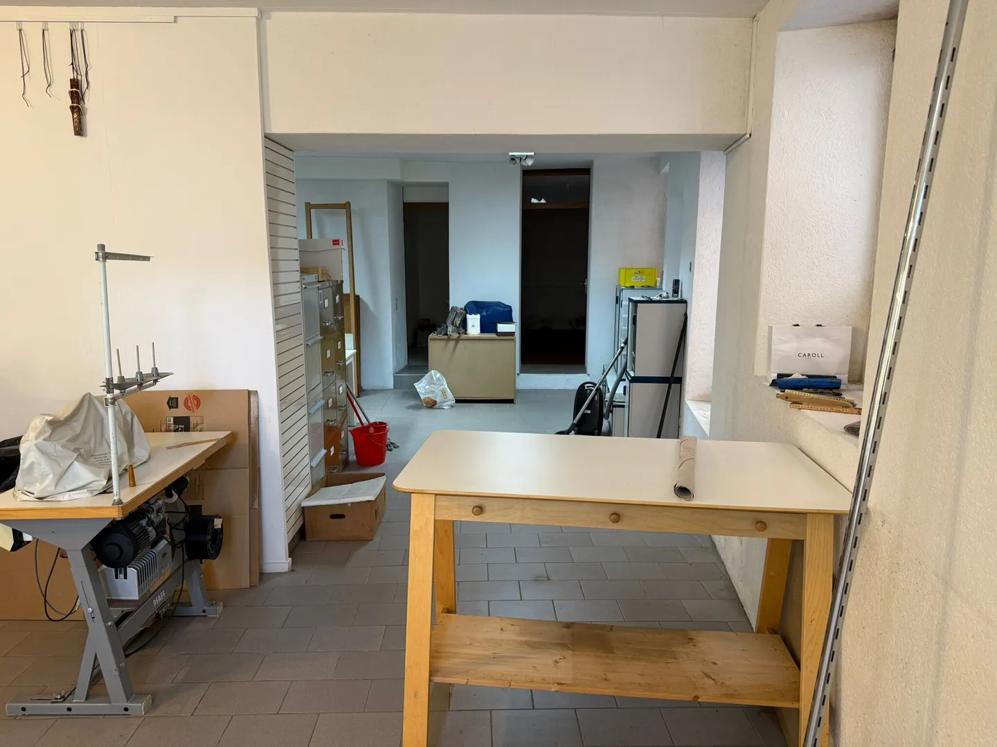 AMPIO E COMODO BILOCALE DA RISTRUTTURARE A CASLANO - Foto 4 di 7