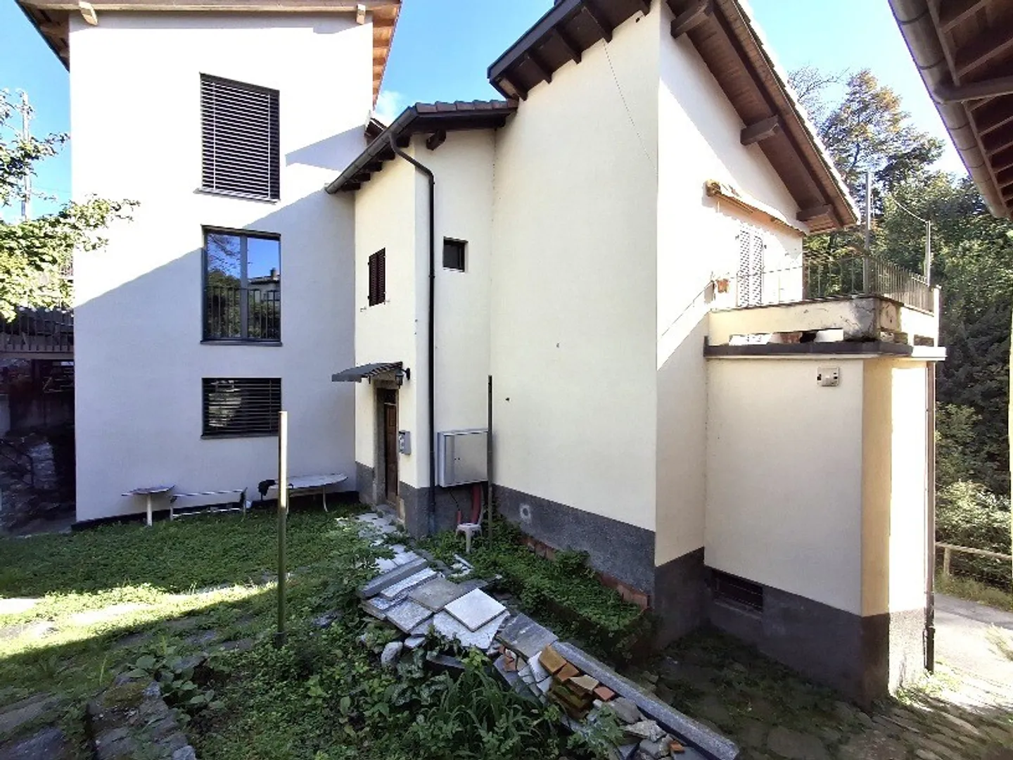 Charmantes Tessinerhaus mit Garten in Tesserete - Foto 1 von 9