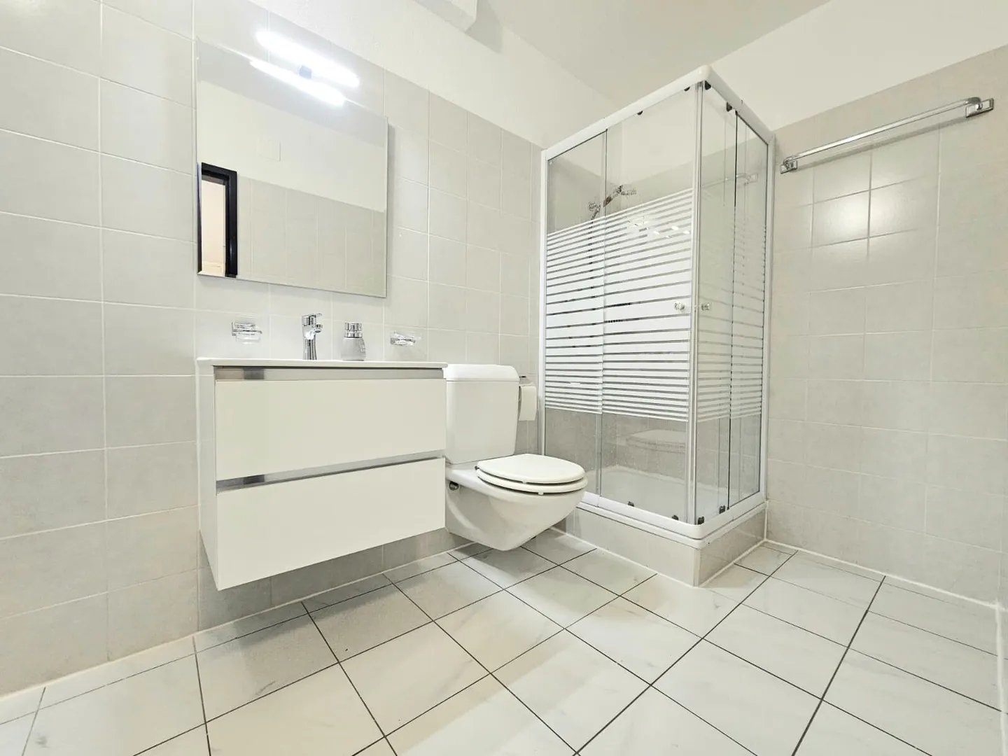AFFITTASI MONOLOCALE CON ARREDO NUOVO IN ZONA CORNAREDO - Foto 8 di 9