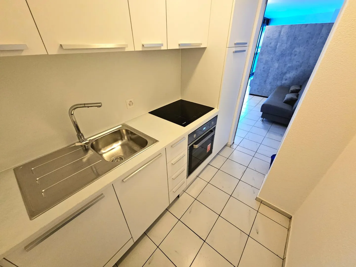 AFFITTASI MONOLOCALE CON ARREDO NUOVO IN ZONA CORNAREDO - Foto 2 di 9