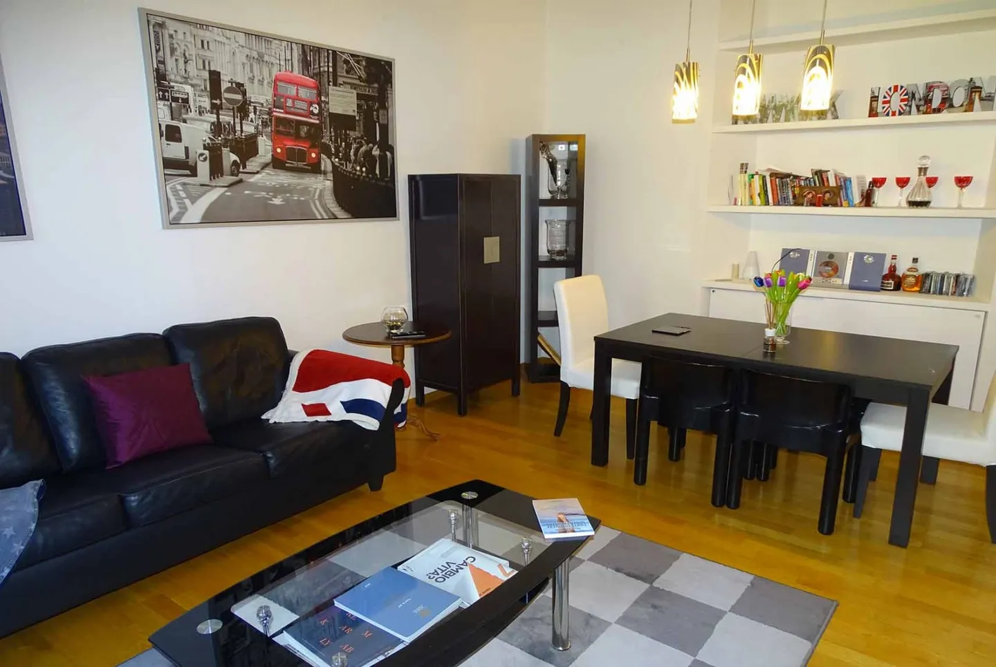 GERÄUMIGE 2.5 ZIMMER IN EINER PRESTIGETRÄCHTIGEN WOHNANLAGE IN MAROGGIA - Foto 1 von 10