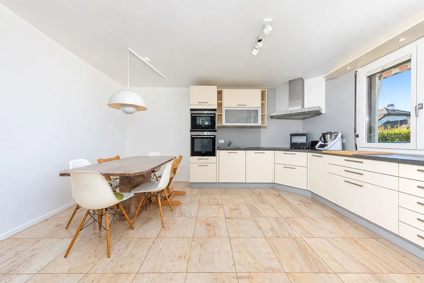 Einfamilienhaus mit separatem Studio in Trélex - Foto 5 von 12