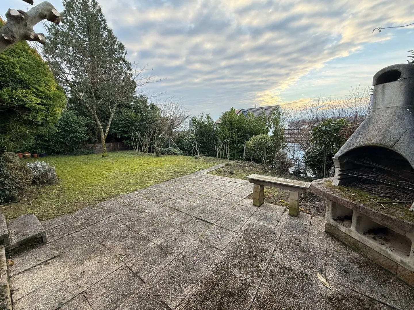 Opportunità di ristrutturazione! Appartamento di 95 m2 con giardino vicino all'EPFL in un condominio di 2 unità - Foto 10 di 10