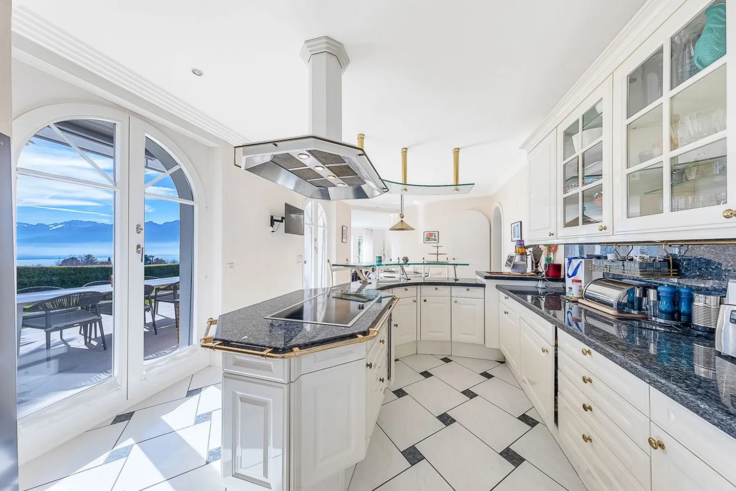 Magnificent detached villa with breathtaking views on the heights of Montreux - Foto 9 di 13