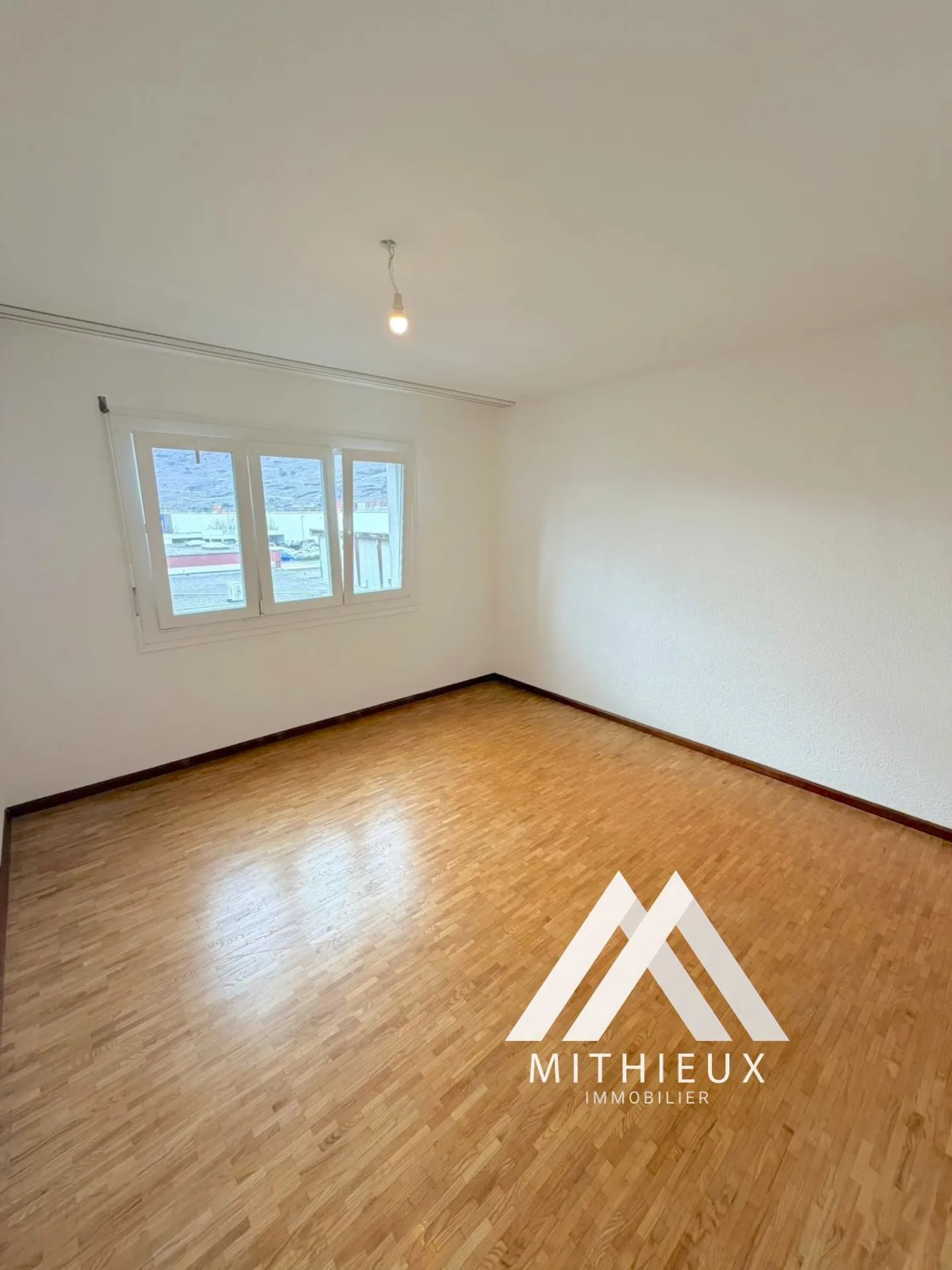 In affitto - Appartamento 4.5 locali idealmente situato a Conthey - Foto 9 di 10