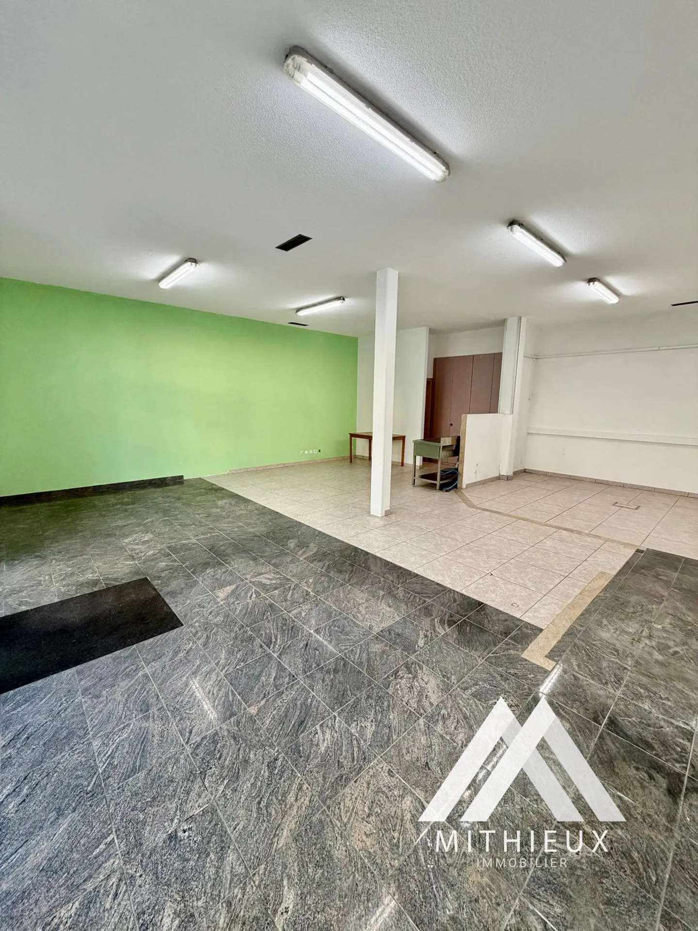 Commercial space ideally located in the center of Riddes - Photo 1 of 6