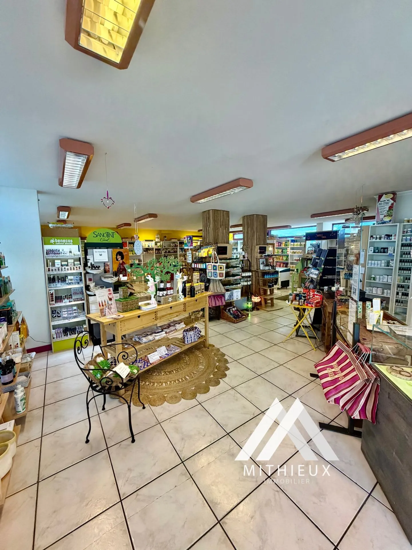 Surface commerciale d'environ 234 m² sur deux niveaux - Conthey - Foto 2 di 13