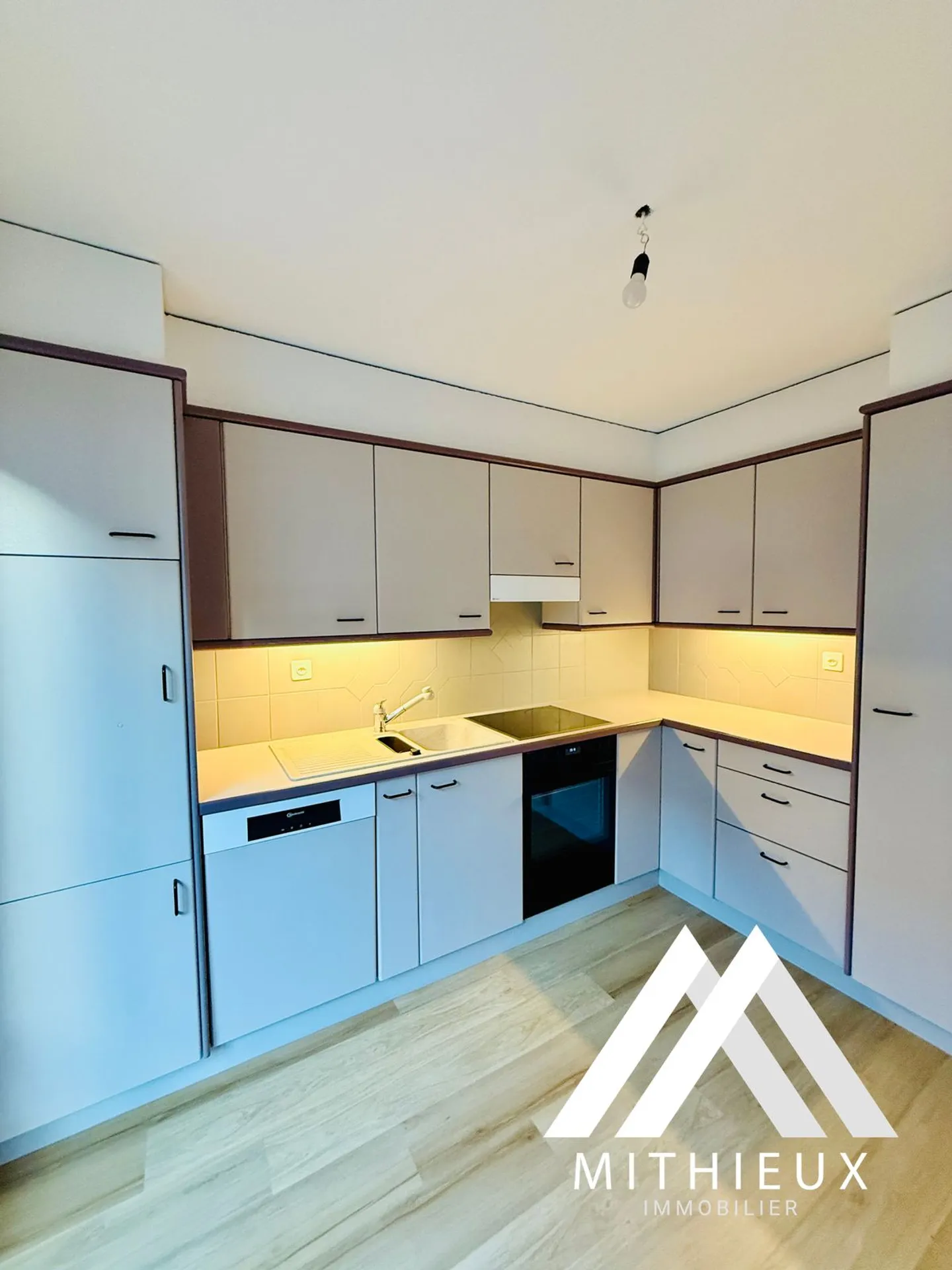 TRANSPARENT APARTMENT 82 M2 - 4 ROOMS! HYPER-CENTER SION - Photo 6 of 13