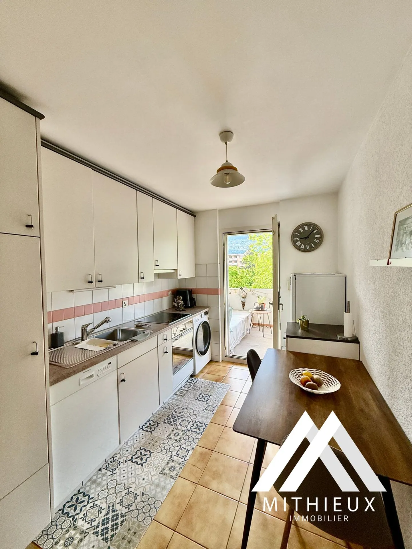 BRIGHT 5-ROOM APARTMENT, 119 M2, SION! - Photo 6 of 13
