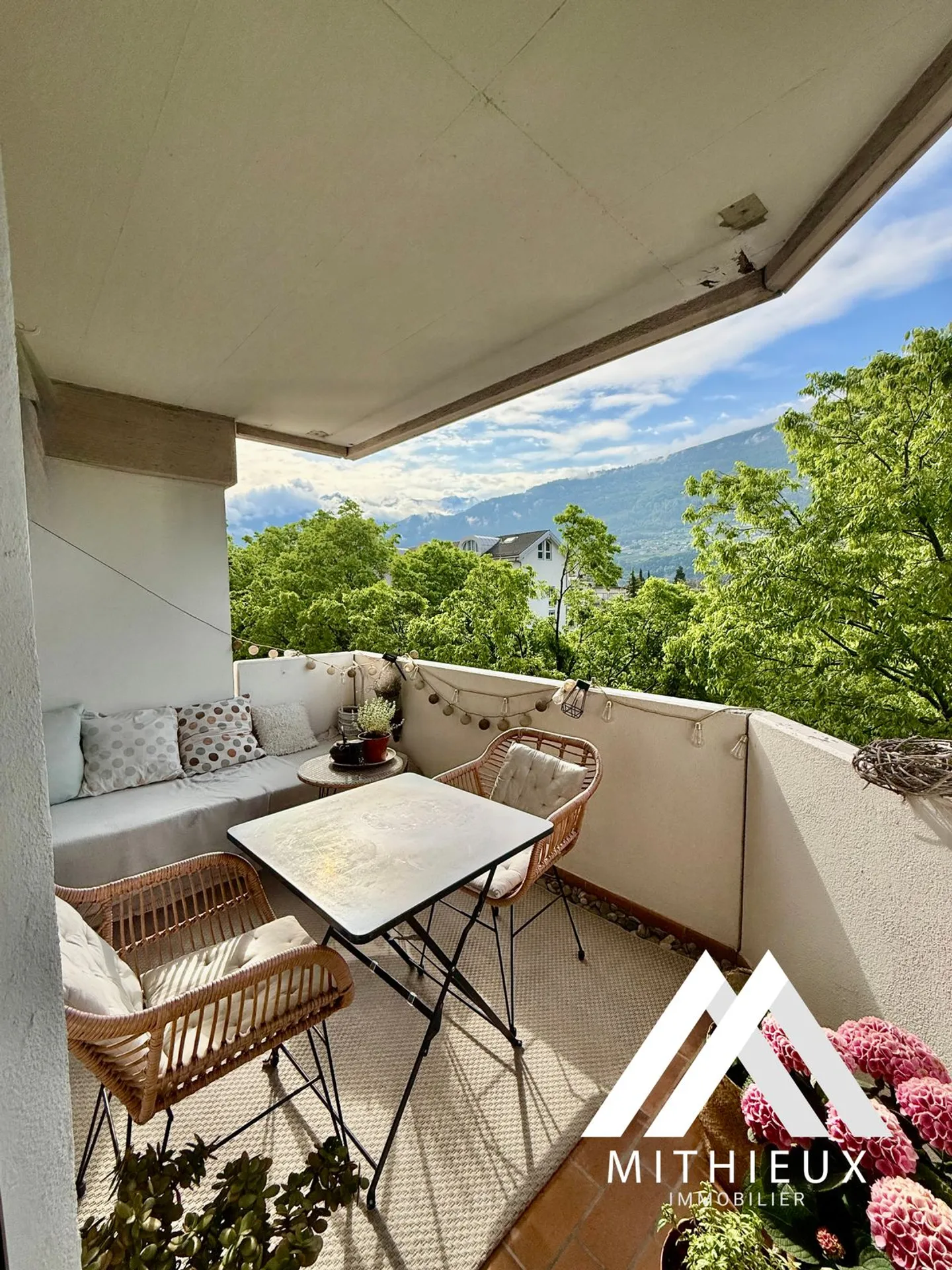 BRIGHT 5-ROOM APARTMENT, 119 M2, SION! - Photo 5 of 13