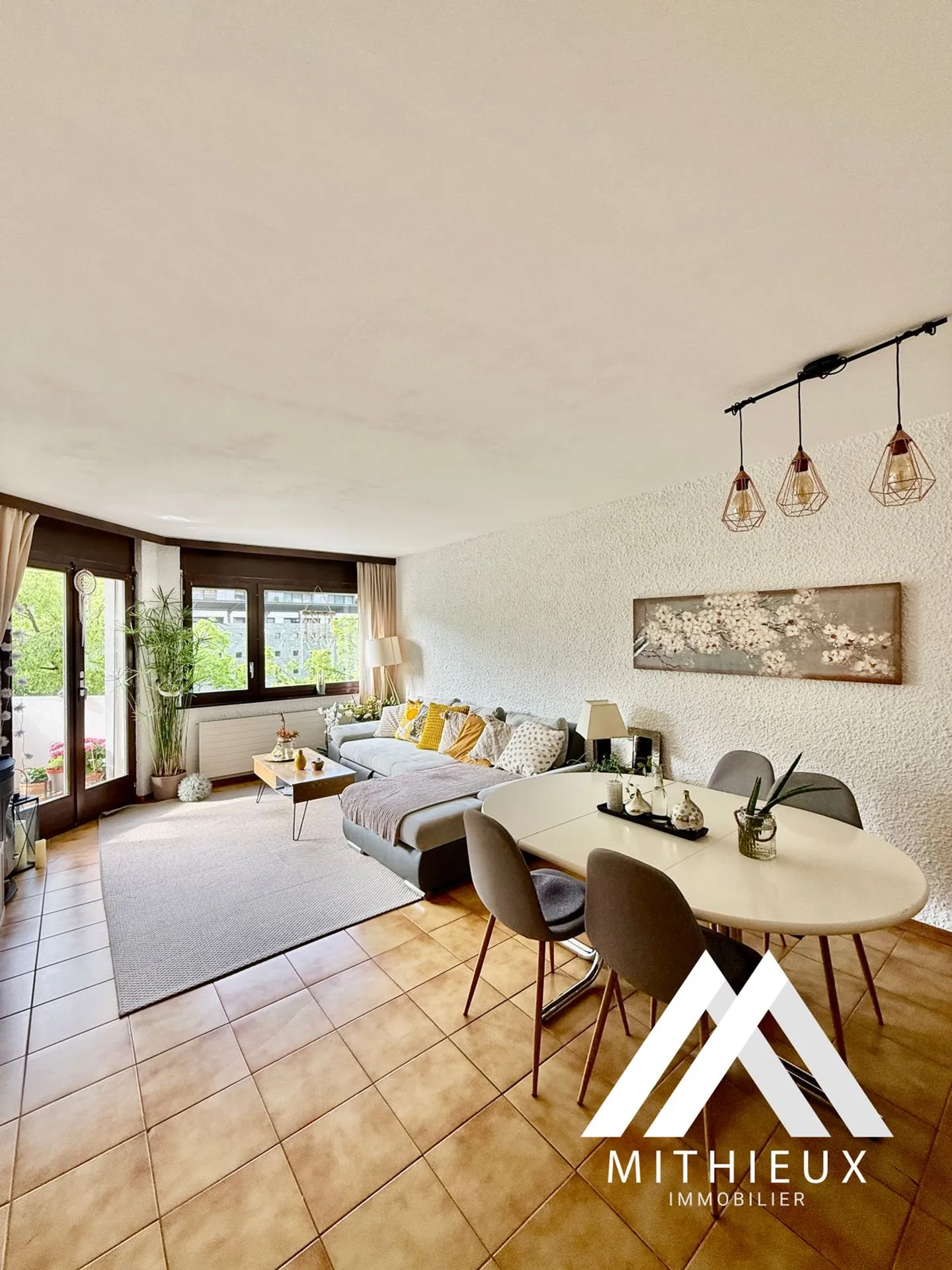 BRIGHT 5-ROOM APARTMENT, 119 M2, SION! - Photo 2 of 13