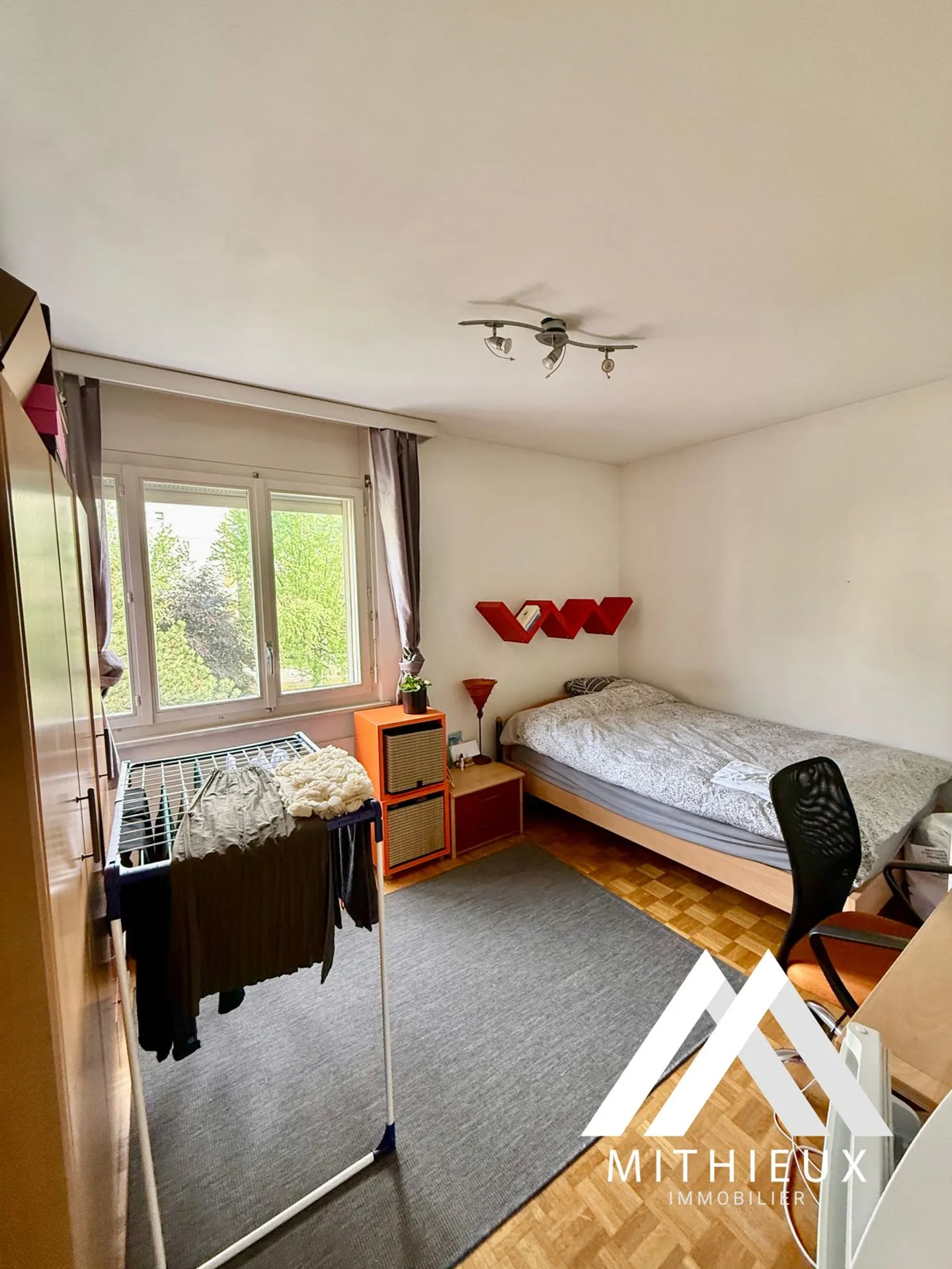 BRIGHT 5-ROOM APARTMENT, 119 M2, SION! - Photo 9 of 13