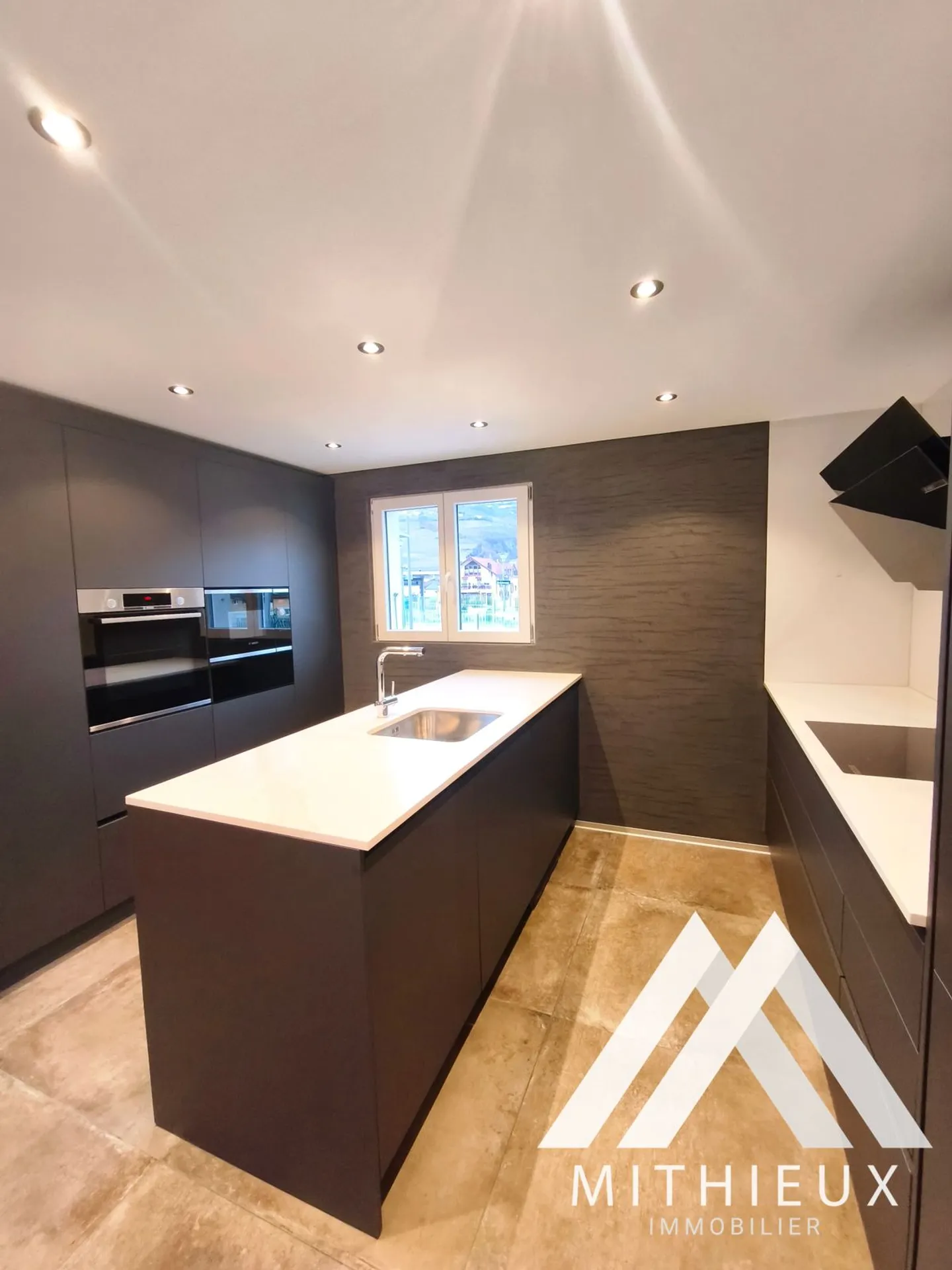 SAINT-LÉONARD - DUPLEX 4.5 STANZE - COMPLETAMENTE RISTRUTTURATO - TERRAZZA - Foto 9 di 13